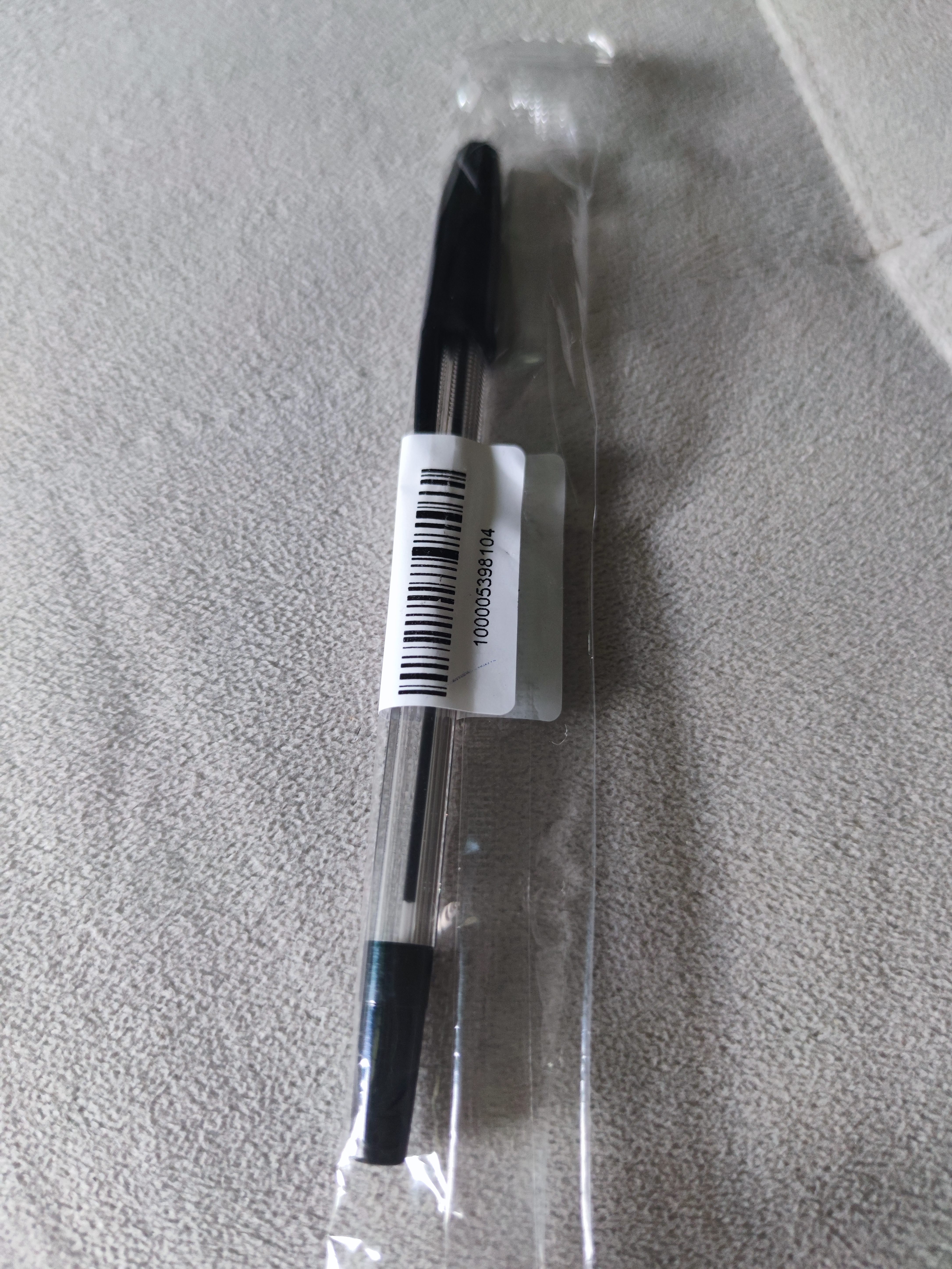 uni三菱【热门商品】 SA-S经典原子笔 0.7mm办公圆珠笔顺滑中油笔防漏墨防断色 黑色 1支装 实拍图