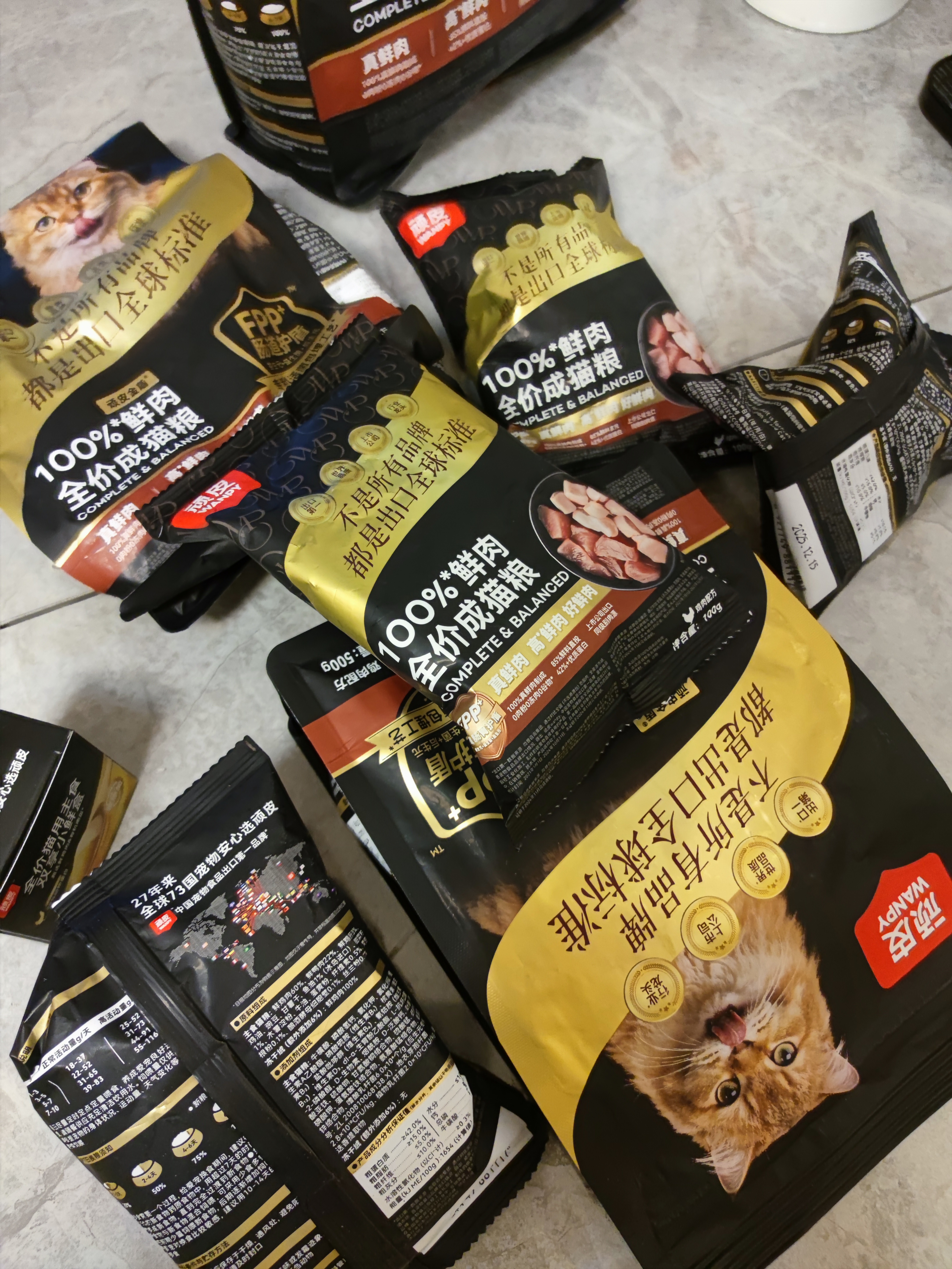 顽皮小金盾成猫粮礼盒100%鲜肉全价 主食鲜满罐湿粮猫条成猫粮礼盒 实拍图
