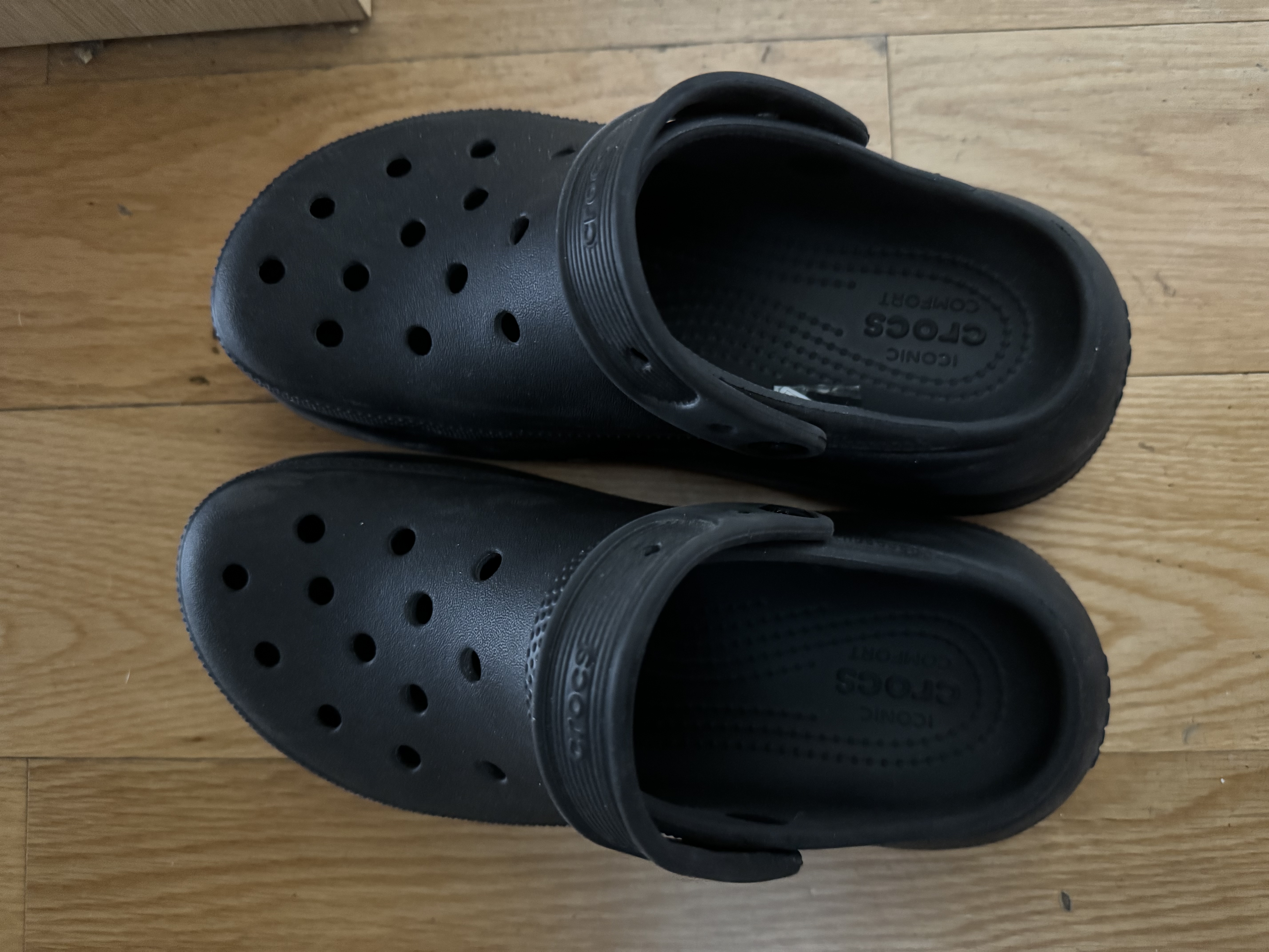 卡骆驰（CROCS）（crocs）经典泡芙Clog男女沙滩洞洞鞋凉拖鞋 207521-001 37 实拍图