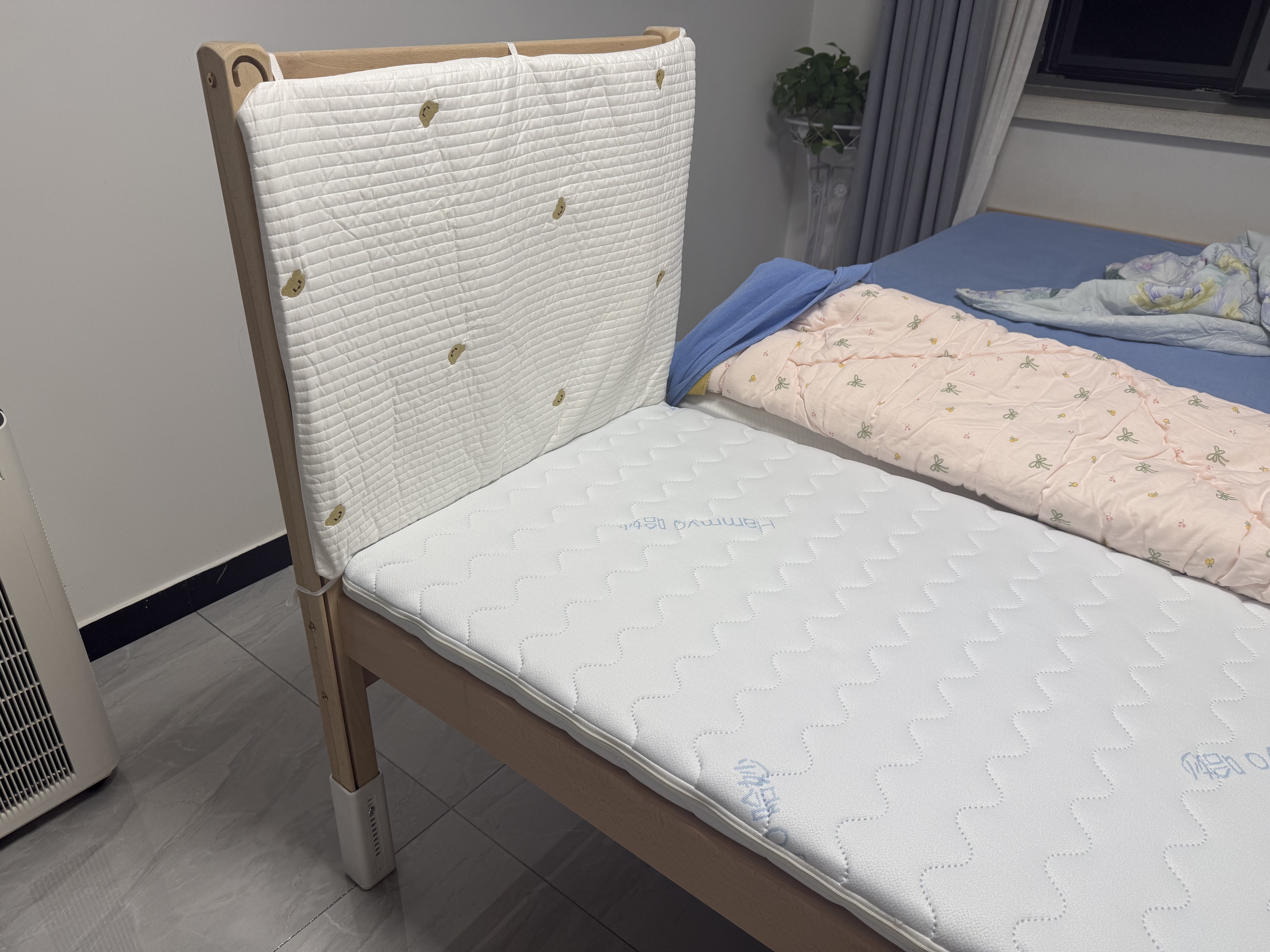 哈妙儿童拼接床实木婴幼儿婴儿床大人可睡无缝连接宝宝床中床儿童床 三面侧升+6CM空气纤维+抗菌床围 外径200*70 实拍图