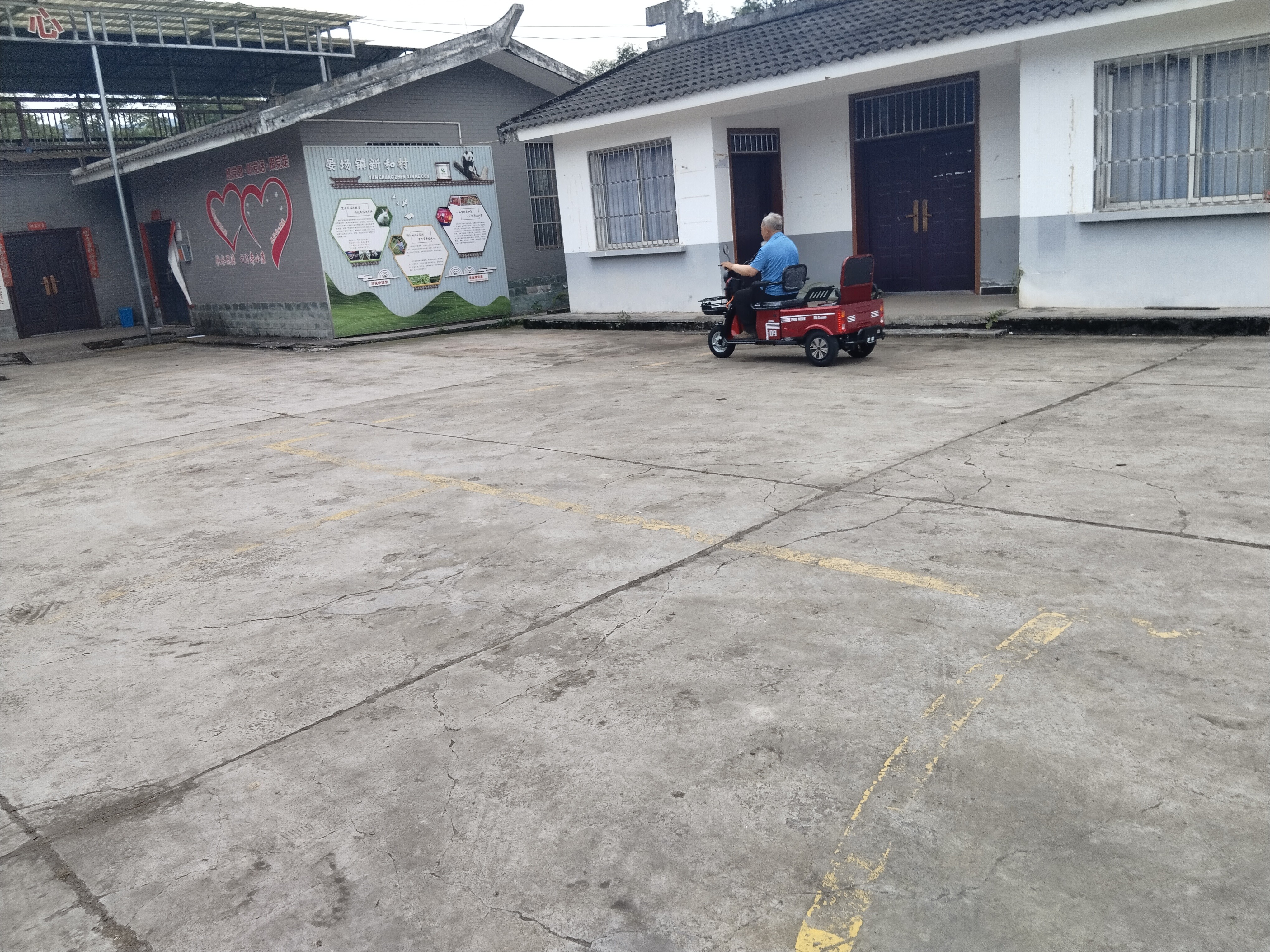 步繁大功率老人电动三轮车家用小型代步车休闲电瓶车拉货爬坡王电动车 600W48V20A约70里+超威铅酸 实拍图