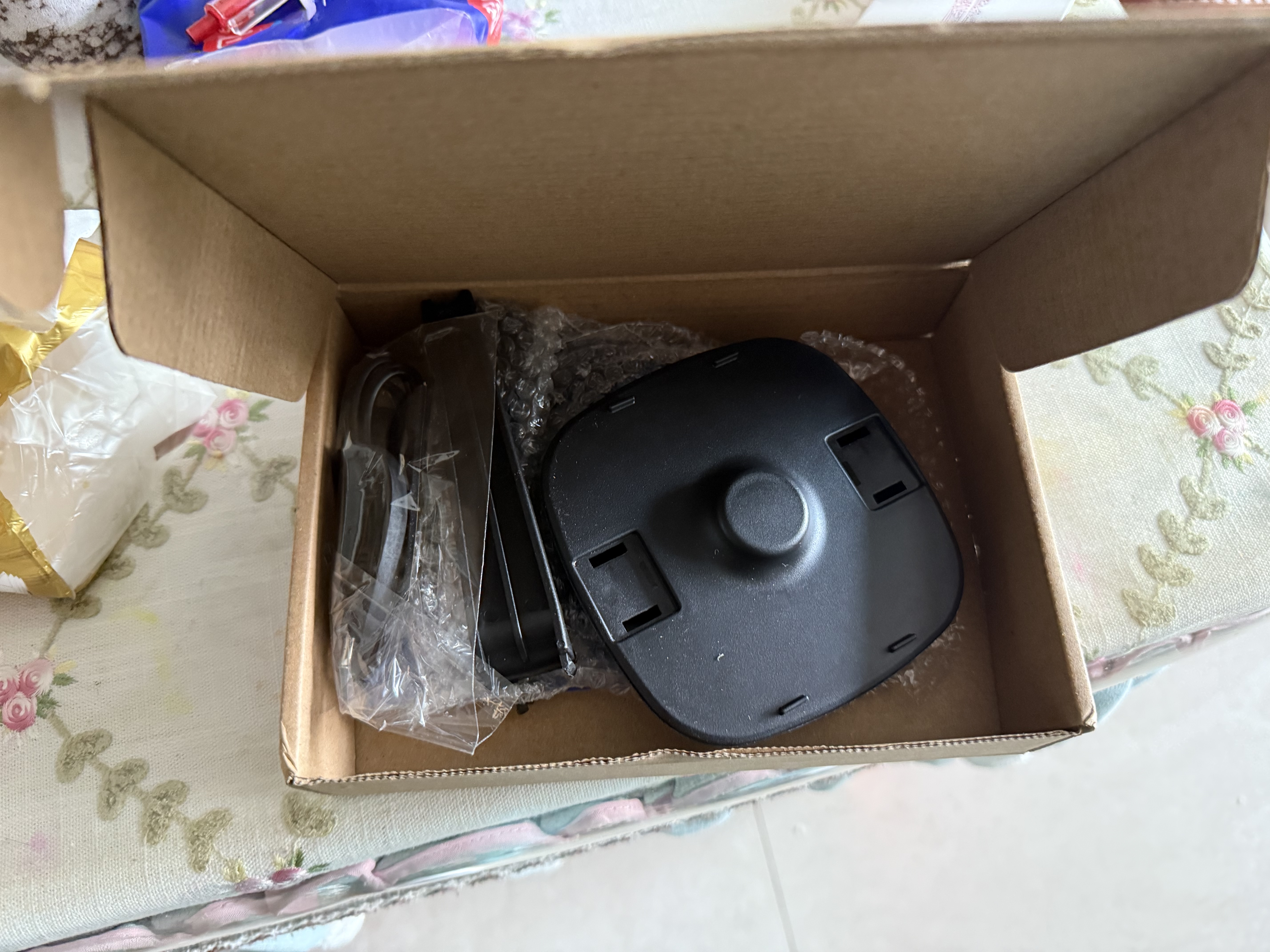 易旅 创意礼品  手机摇步器 自动暴走刷步数运动插电电池两用款 黑色 实拍图