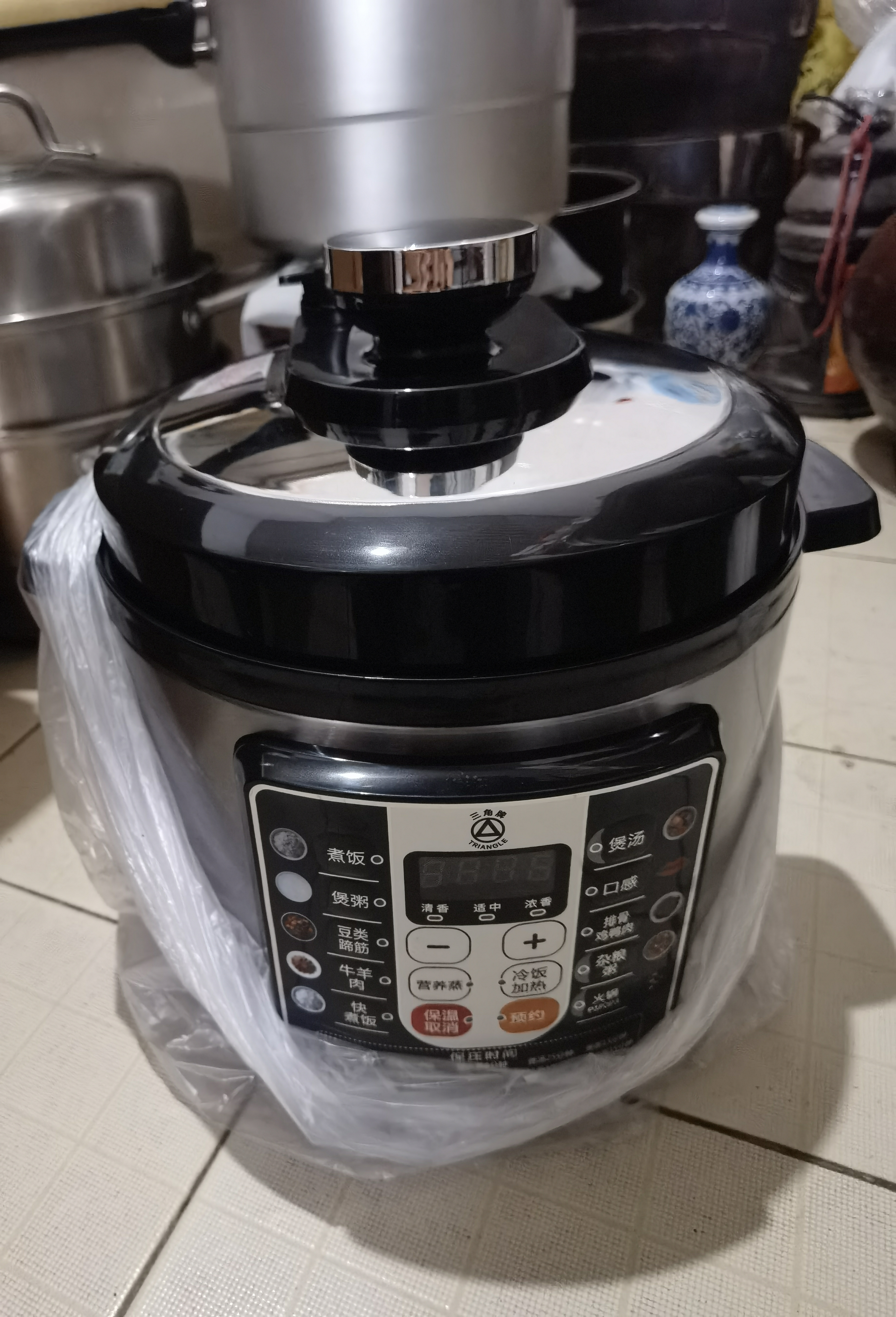 三角牌（Triangle）电压力锅家用2.5-6L智能多功能一体2026新款饭锅24H预约上盖可拆卸煮饭煲汤炖肉高压电饭锅 推荐2-5人【陶瓷釉胆】 4L 实拍图