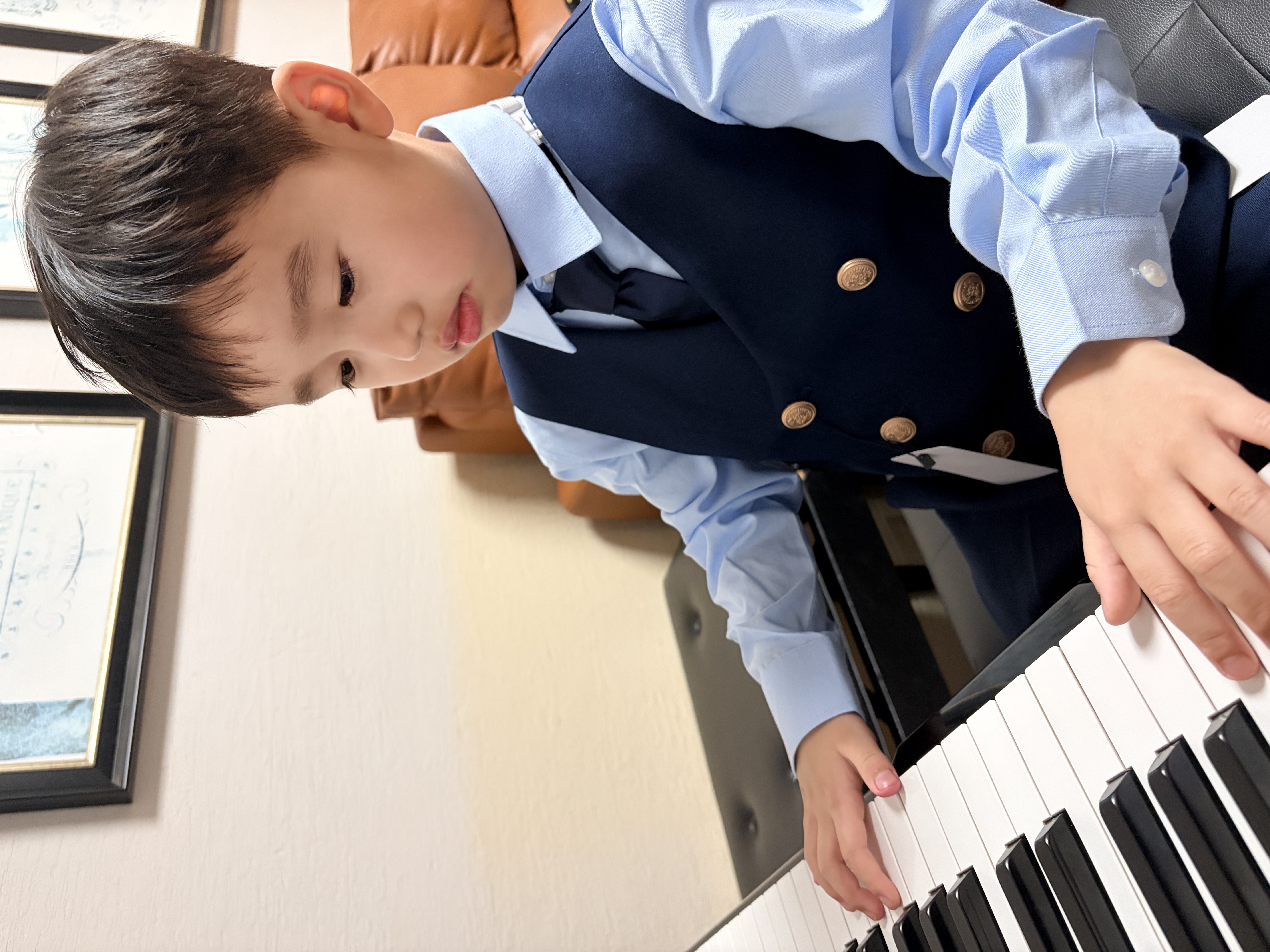 衣诺坊儿童演出服西服套装男女生团体表演服饰主持人西装女生连衣裙套装 实拍图