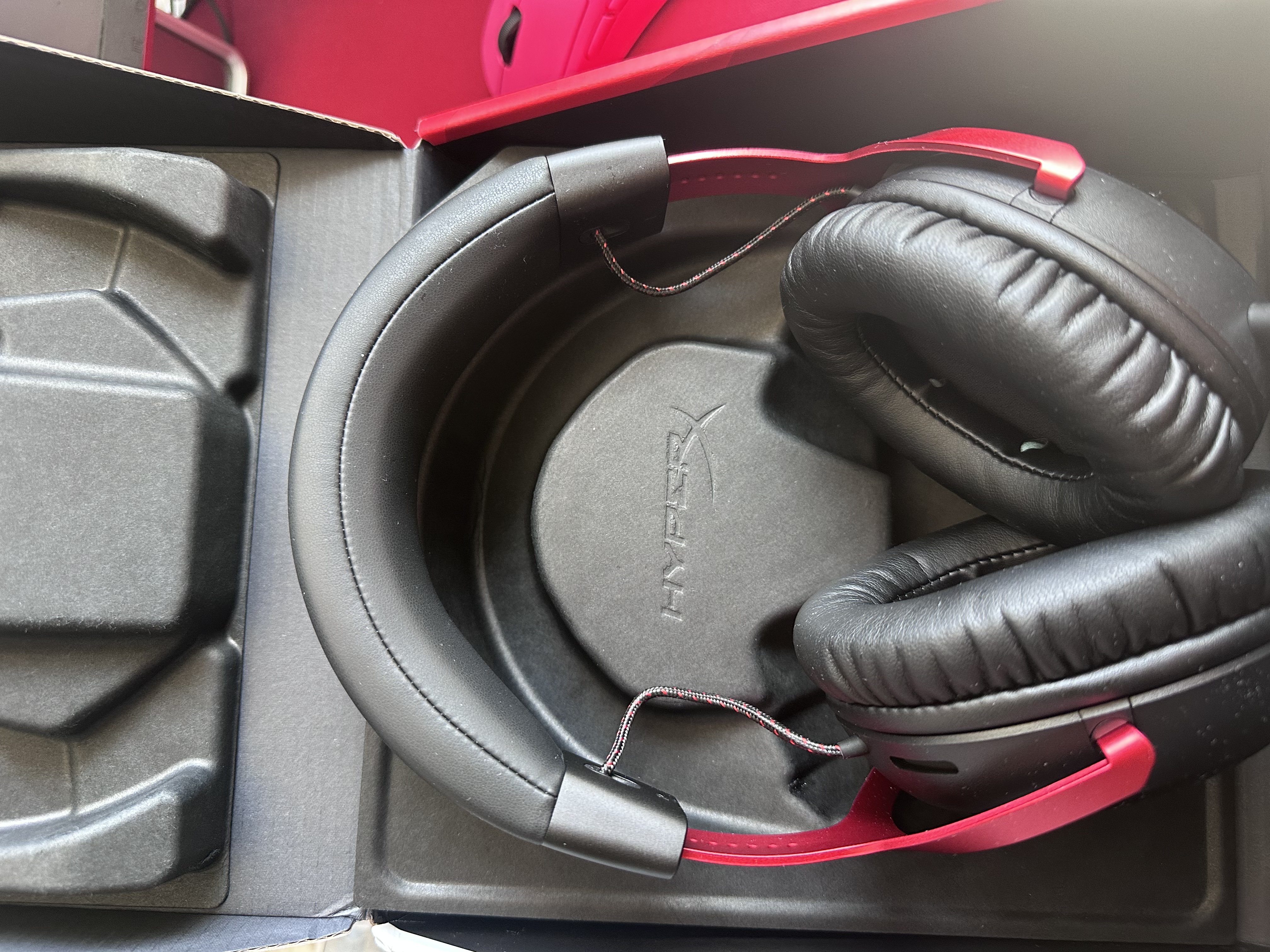 极度未知（HYPERX）飓风2升级款飓风3 头戴式游戏电竞耳机电脑耳麦 吃鸡游戏耳机 适配三角洲行动 【飓风3无线黑红】120h续航丨DTS音效 头戴式游戏耳机 实拍图