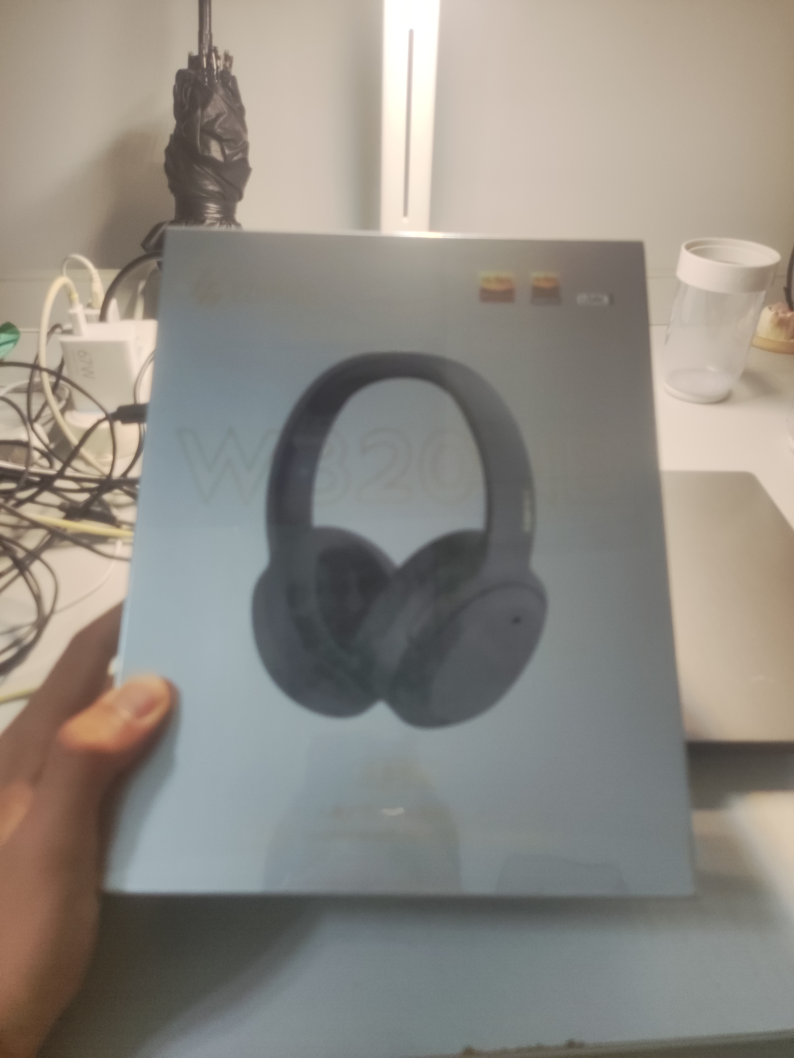 漫步者（EDIFIER）【爆款推荐】W820NB双金标主动降噪无线头戴式蓝牙耳机游戏音乐运动学生网课耳麦适用于安卓苹果 【升级版】云岩白+彩色耳机包 实拍图