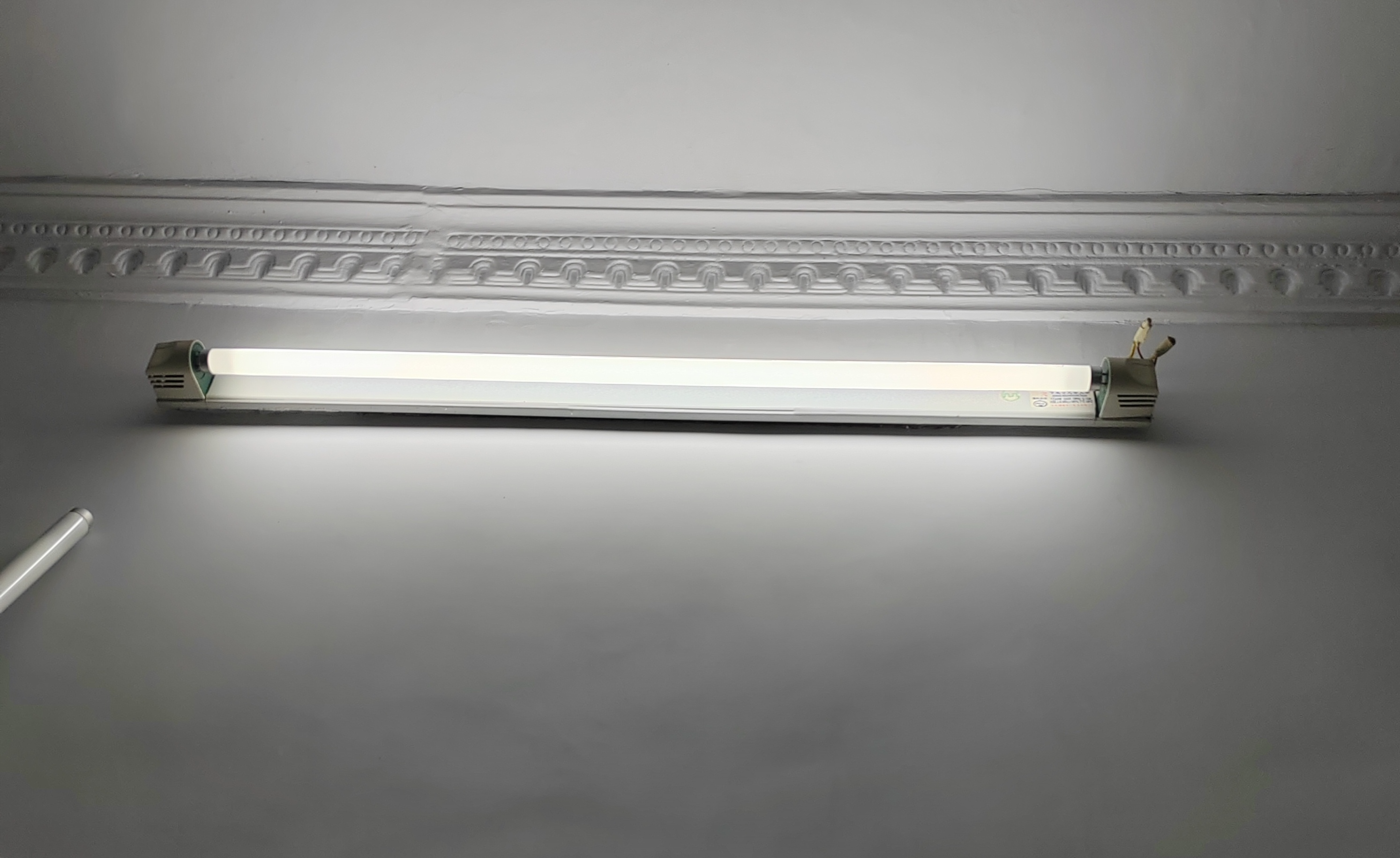 佛山照明T8荧光灯管日光灯T8直管荧光灯格栅灯用双端 T8荧光灯管 0.9米30W白光 实拍图