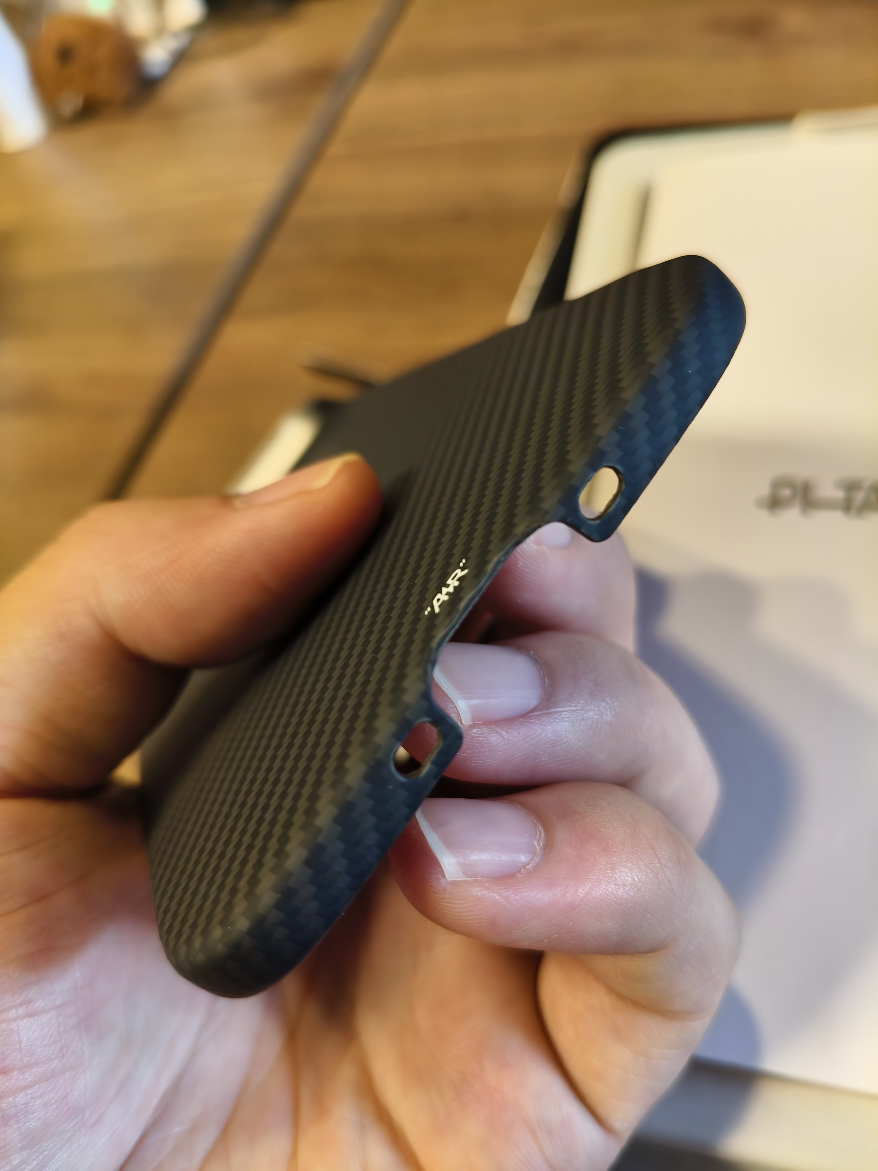 PITAKA适用苹果iPhoneAir手机壳MagSafe磁吸凯夫拉芳纶碳纤维纹高级感超薄编织裸机手感保护套 黑灰 实拍图