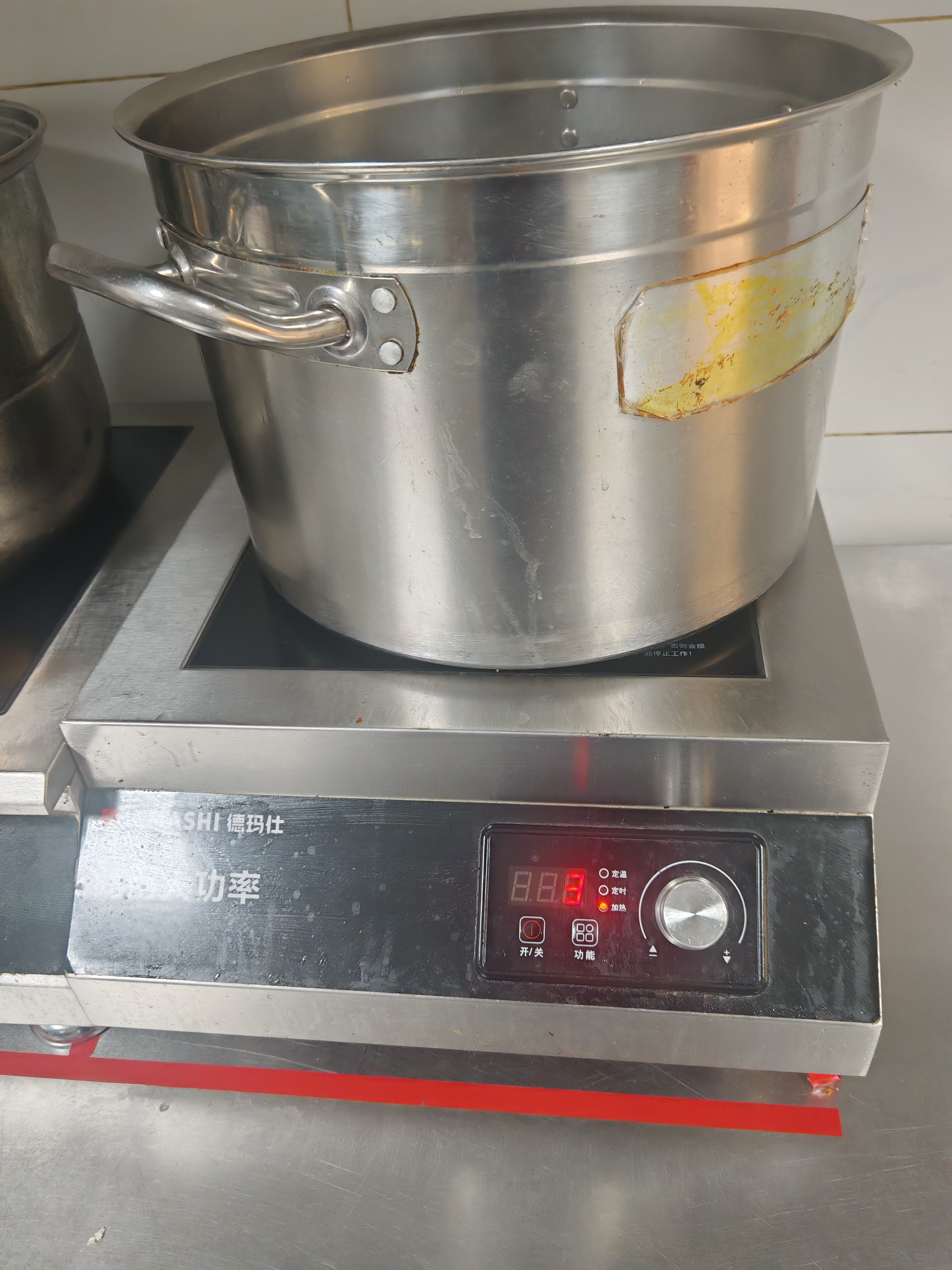 德玛仕（DEMASHI）商用电磁炉大功率3500w大电磁炉炒菜电池炉电磁灶大锅灶炒菜电炒炉火锅【全铜线圈】 平面卤煮【5000W功率】TT-5000W 实拍图