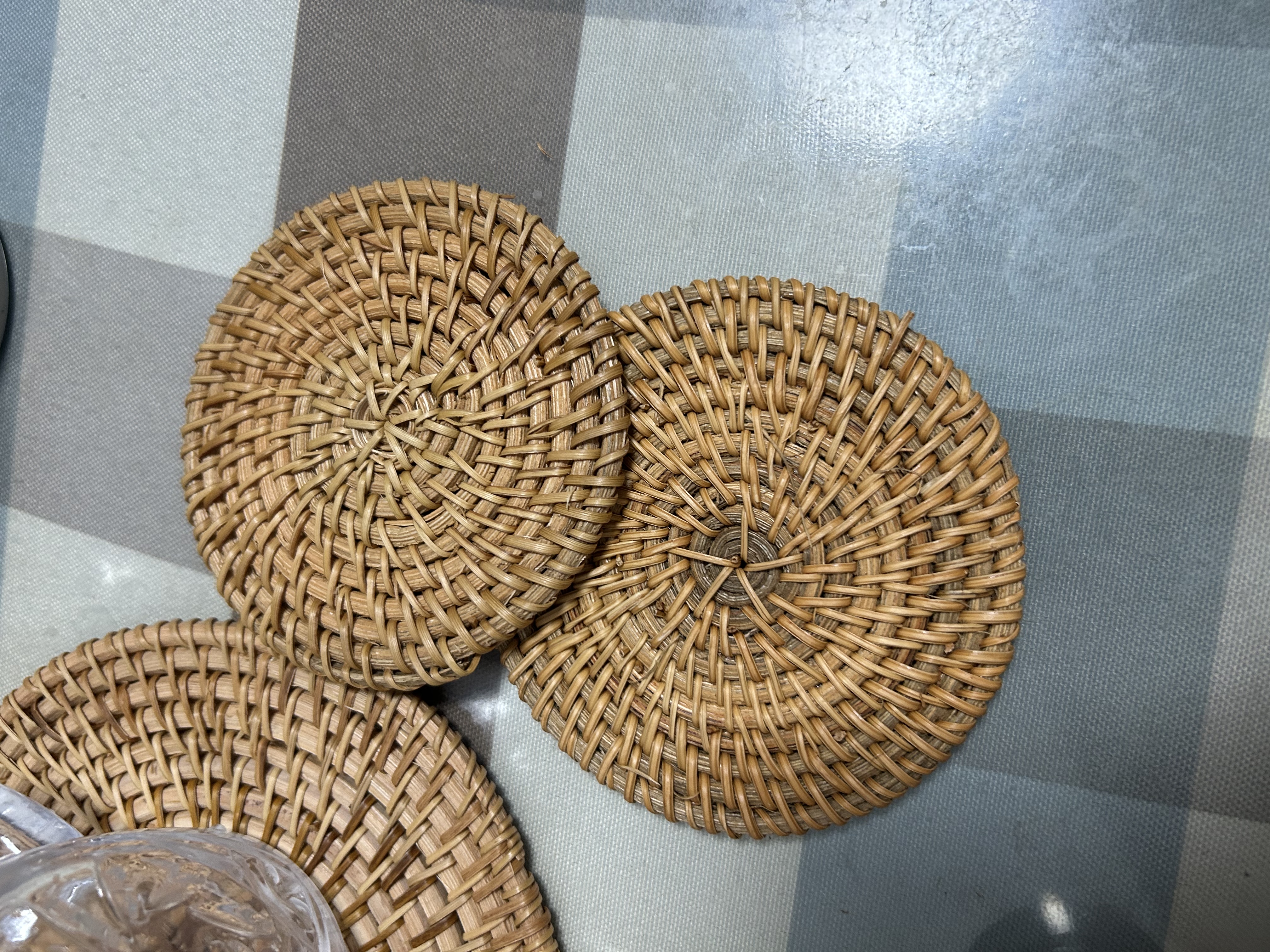 奥美优（AOmeiyou）藤编餐垫手工编织秋藤茶杯垫圆形防烫隔热垫家用茶壶垫16cm 实拍图