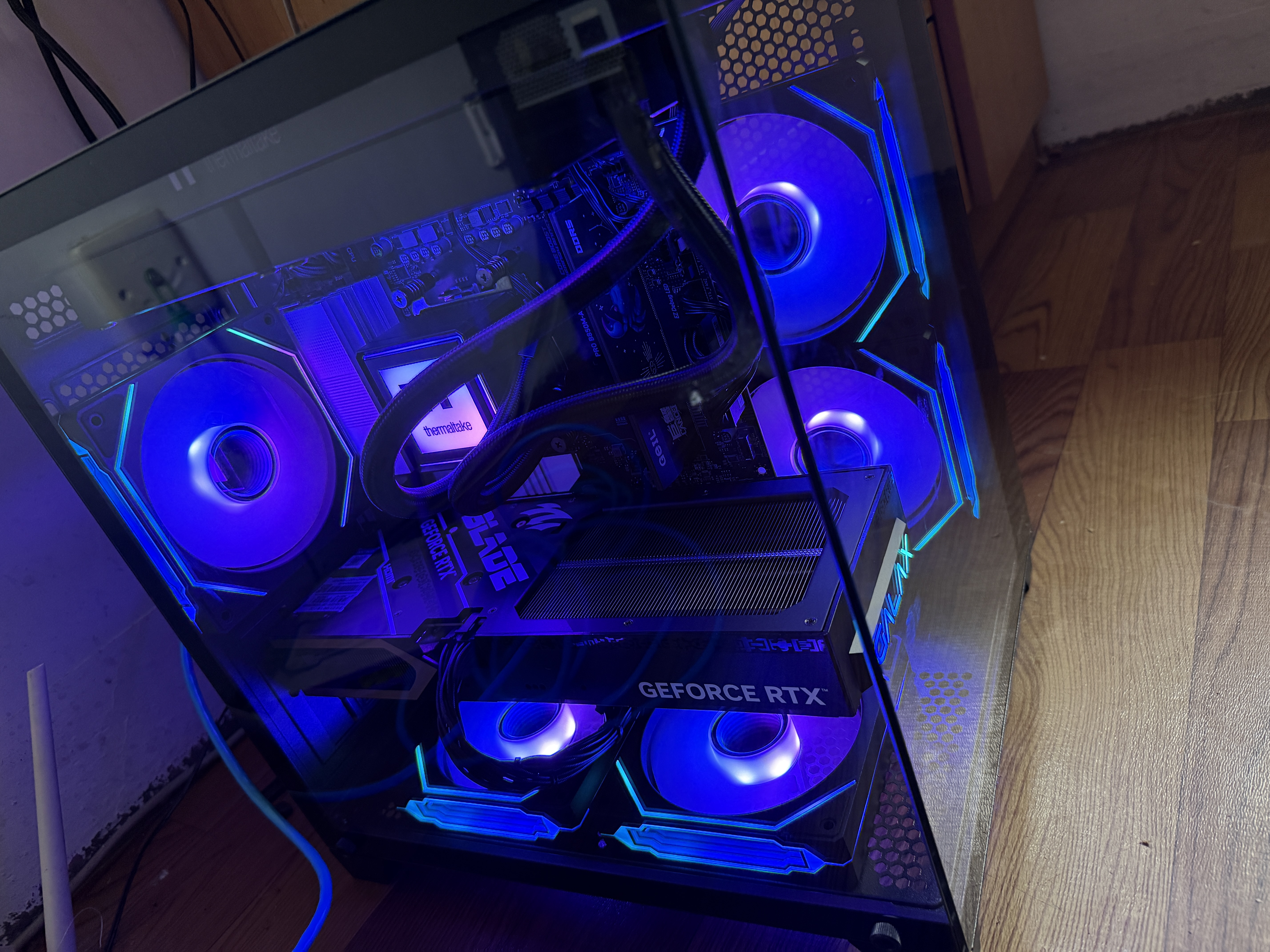 影驰AMD 9600X/RTX5060/5060Ti/5070显卡黑神话悟空打瓦吃鸡三角洲游戏电竞组装电脑AI电脑DIY组装机 配置七 9700X+RTX5060TI 实拍图