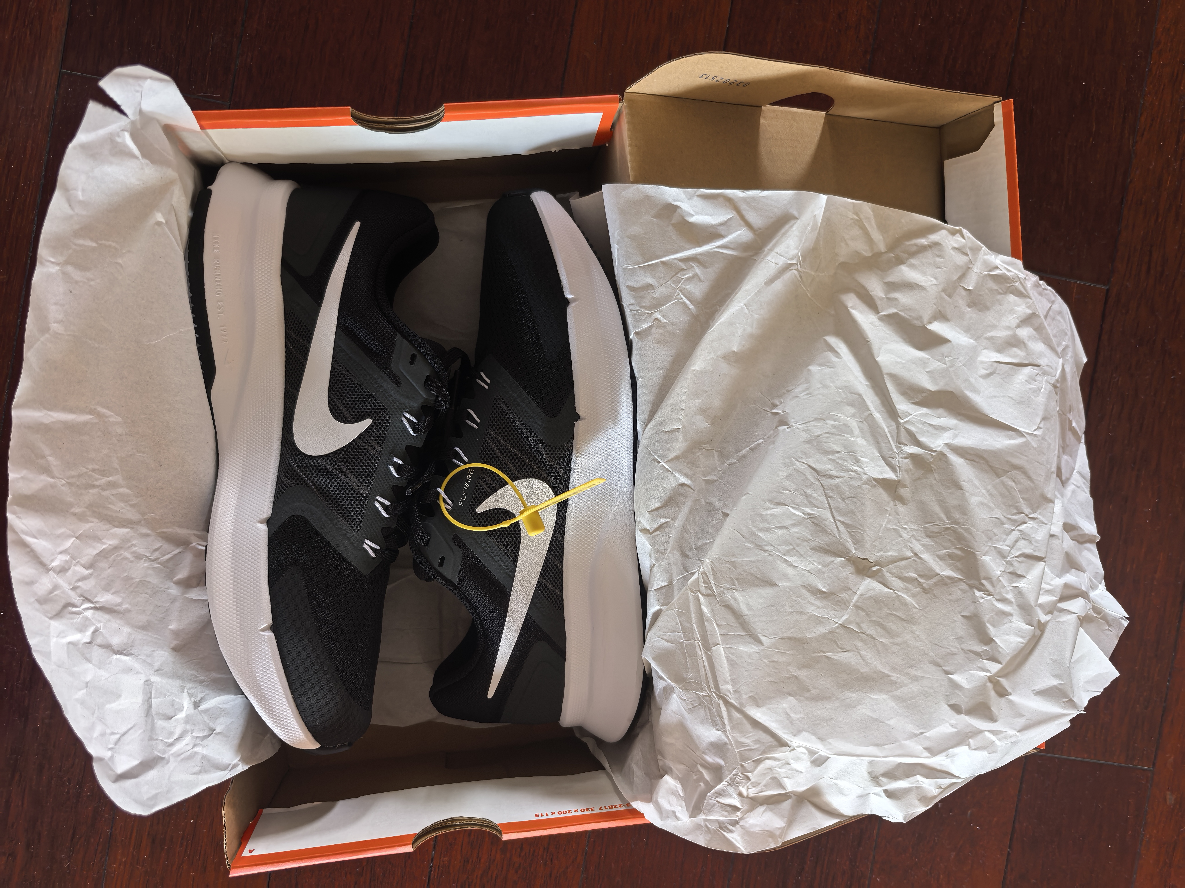 耐克NIKE跑步鞋男透气RUN SWIFT 3运动鞋春夏款DR2695-002黑白42.5 实拍图