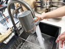 美的（Midea）净水器水龙头过滤器家用自来水滤水器直饮前置过滤器厨房卫生间通用除水垢除余氯双出水可清洗滤芯 一机三芯【两年免换滤芯】 实拍图
