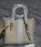 蔻驰（COACH）【品牌直供】女士MOLLIE25中号单肩手提托特包CV965拿铁色礼物 实拍图