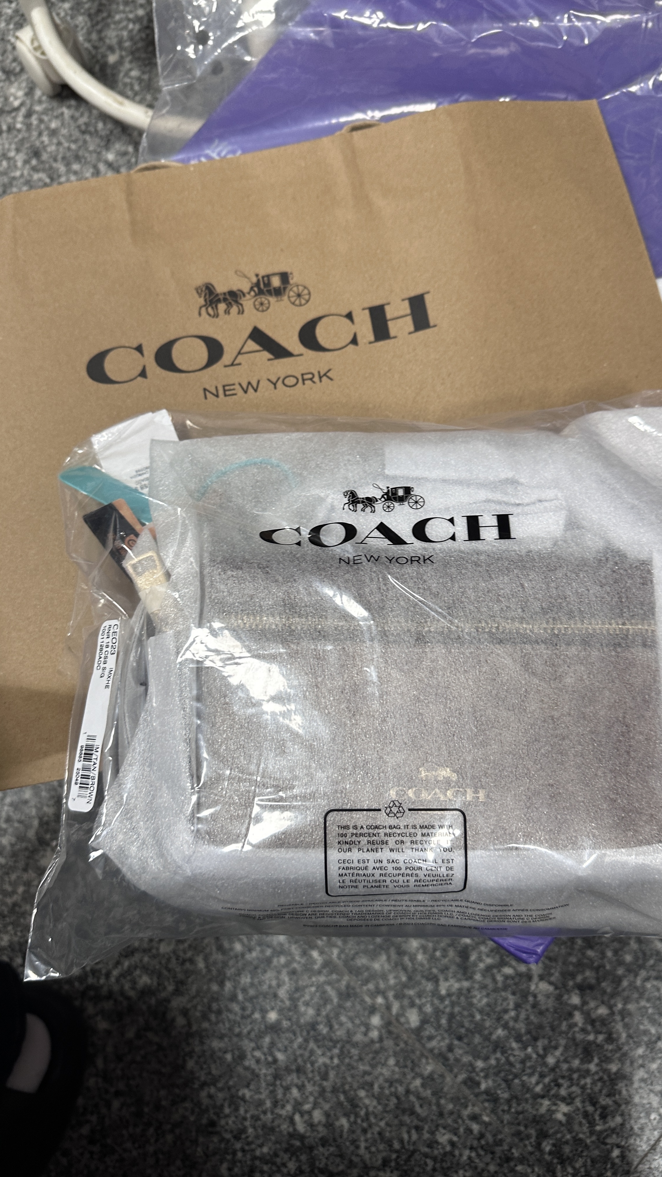 蔻驰（COACH）【品牌直供】新款女包RAINER盒子斜挎包棕色CEO23 生日礼物 实拍图