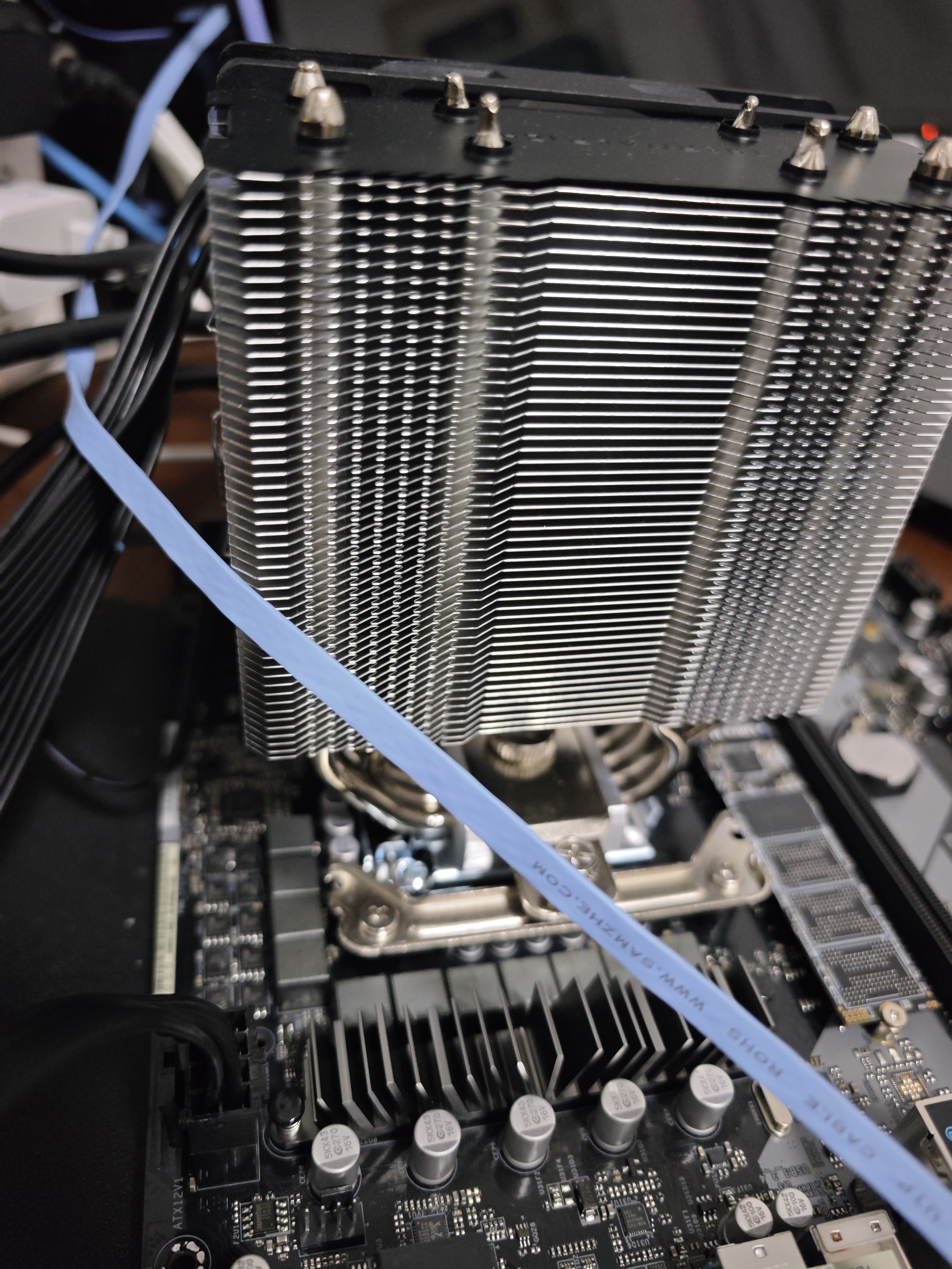 利民（thermalright）Assassin X 120 Refined SE V2 自发光风扇 CPU风冷散热器 AGHP逆重力4热管 AX120 R SE V2 实拍图