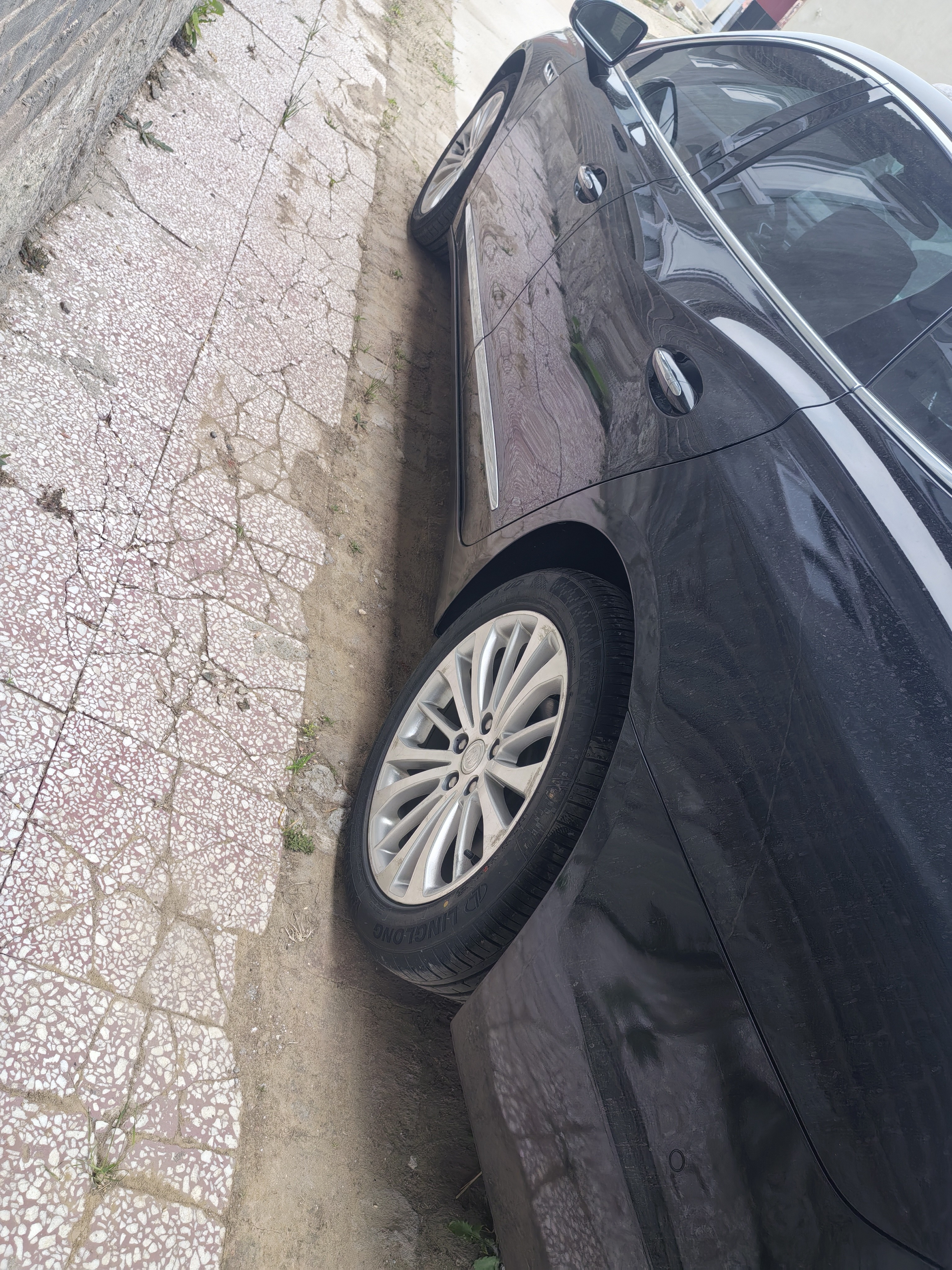玲珑轮胎汽车轮胎235/50R18 101W XL 玲珑臻选 UD 适配荣威RX5/别克君越 实拍图