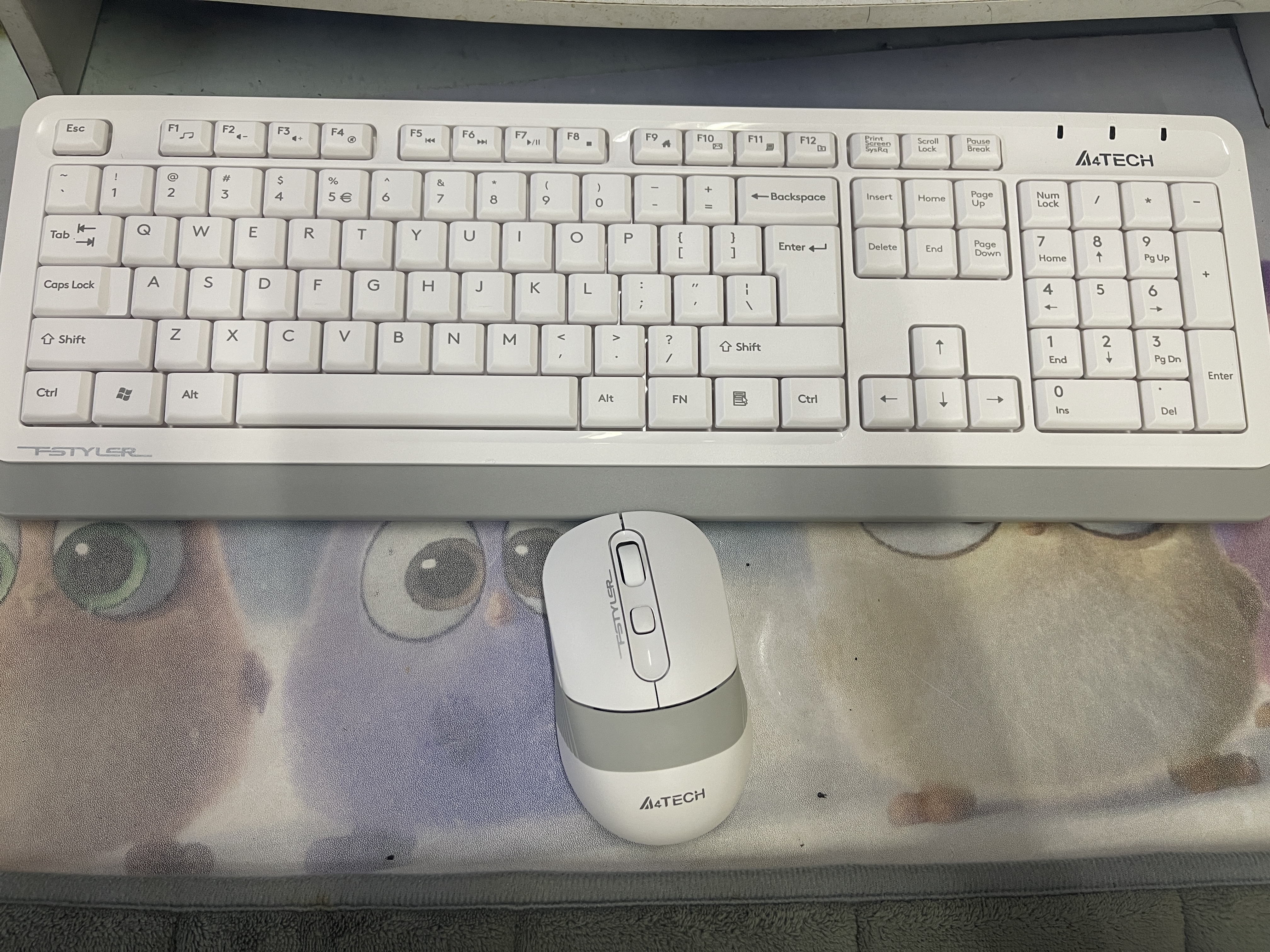 双飞燕（A4TECH）FG1010 104键 无线键鼠套装 无线键盘鼠标套装无线鼠标键盘套装薄膜键盘办公 飞时代 象牙白 无线 实拍图