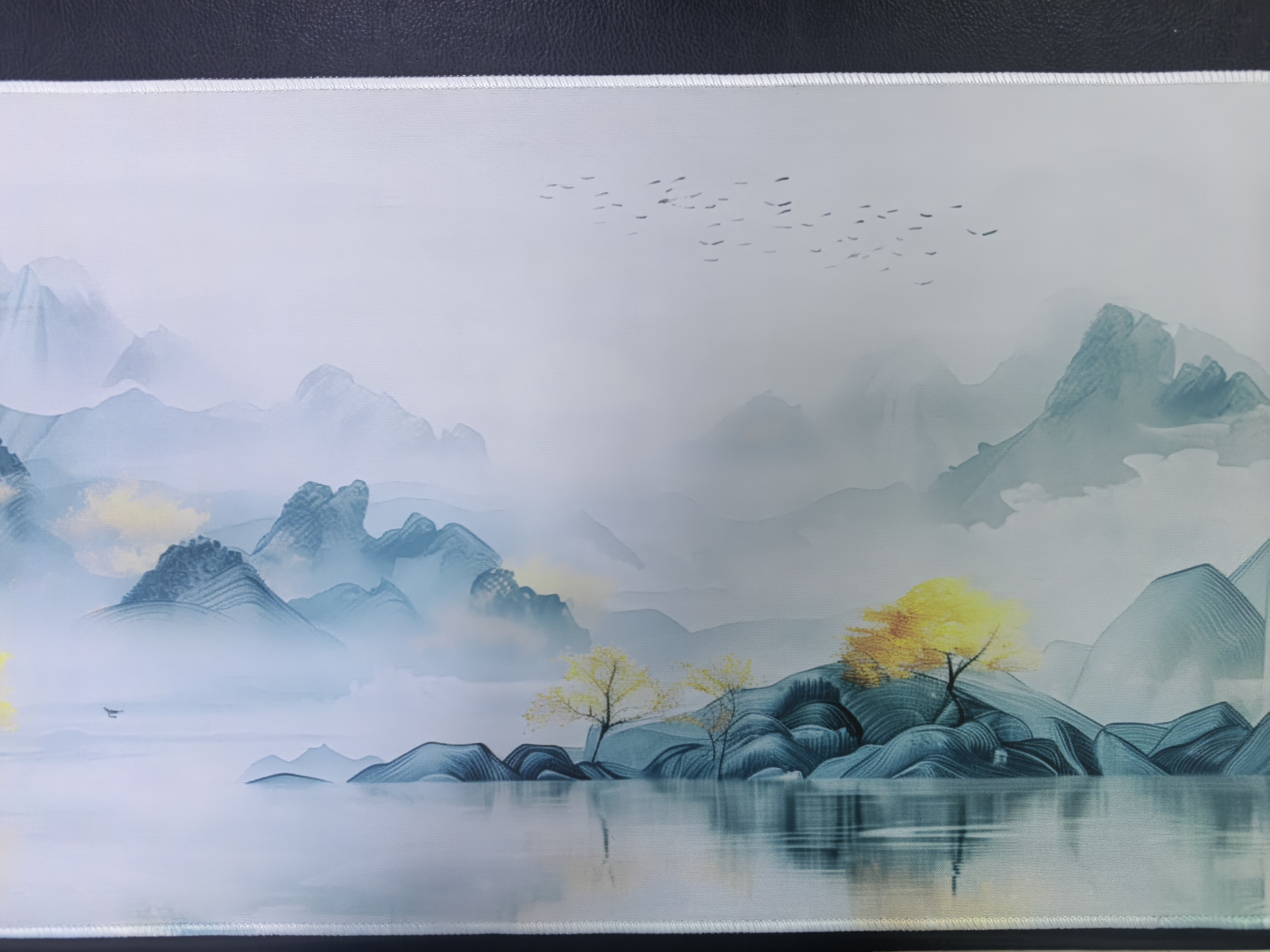 聚盈丰 鼠标垫大号桌垫笔记本键盘垫电脑办公锁边可爱卡通电竞包边游戏桌垫800*300*2mm 水墨江山 实拍图
