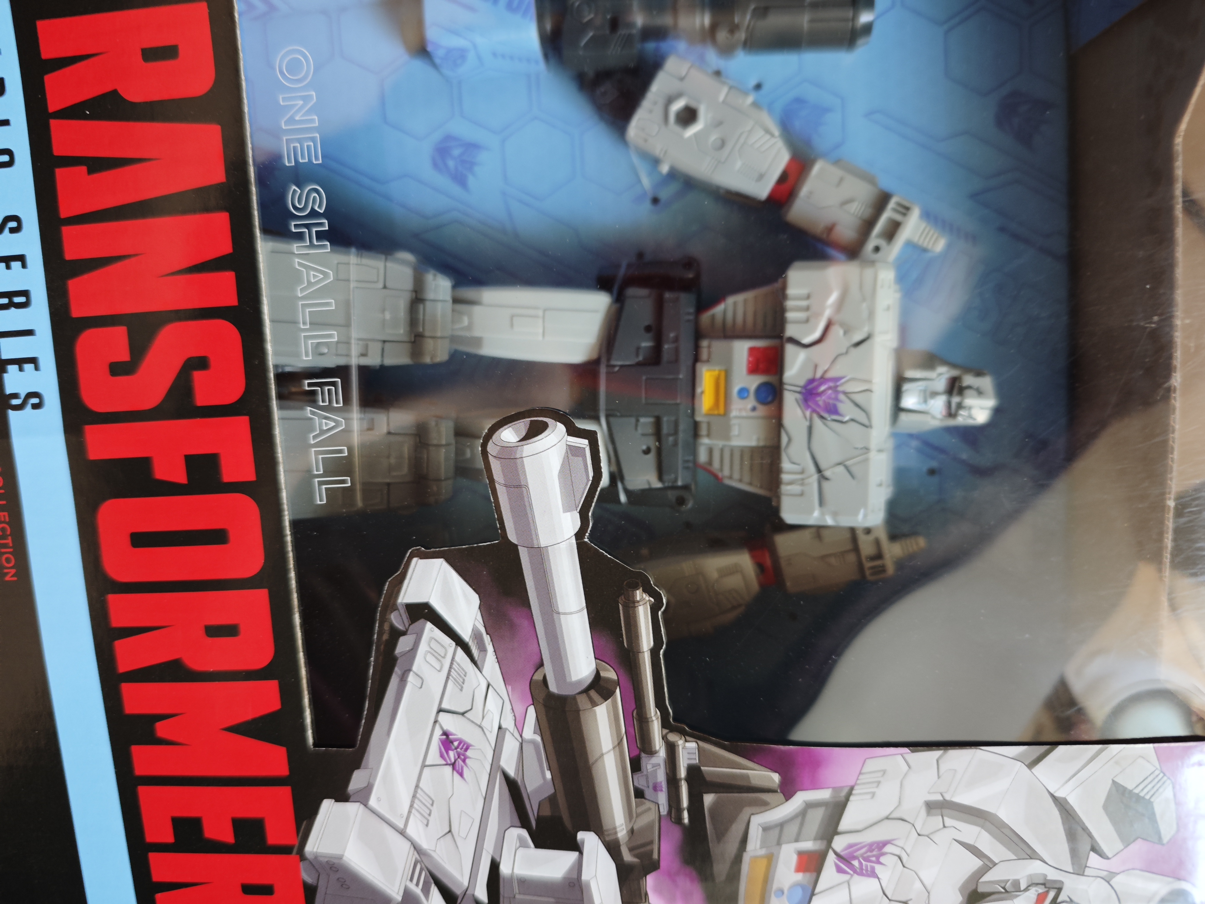 变形金刚（Transformers）玩具工作室系列领袖级86大电影四十周年纪念版战损威震天G2255 实拍图