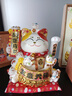 吉猫堂招财猫摆件开业大号自动摇手店铺前台家居客厅装饰发财猫送礼礼品 32CM高【我为财运举大旗】当次日达 【礼盒+坐垫+围脖】电池插电两用 实拍图