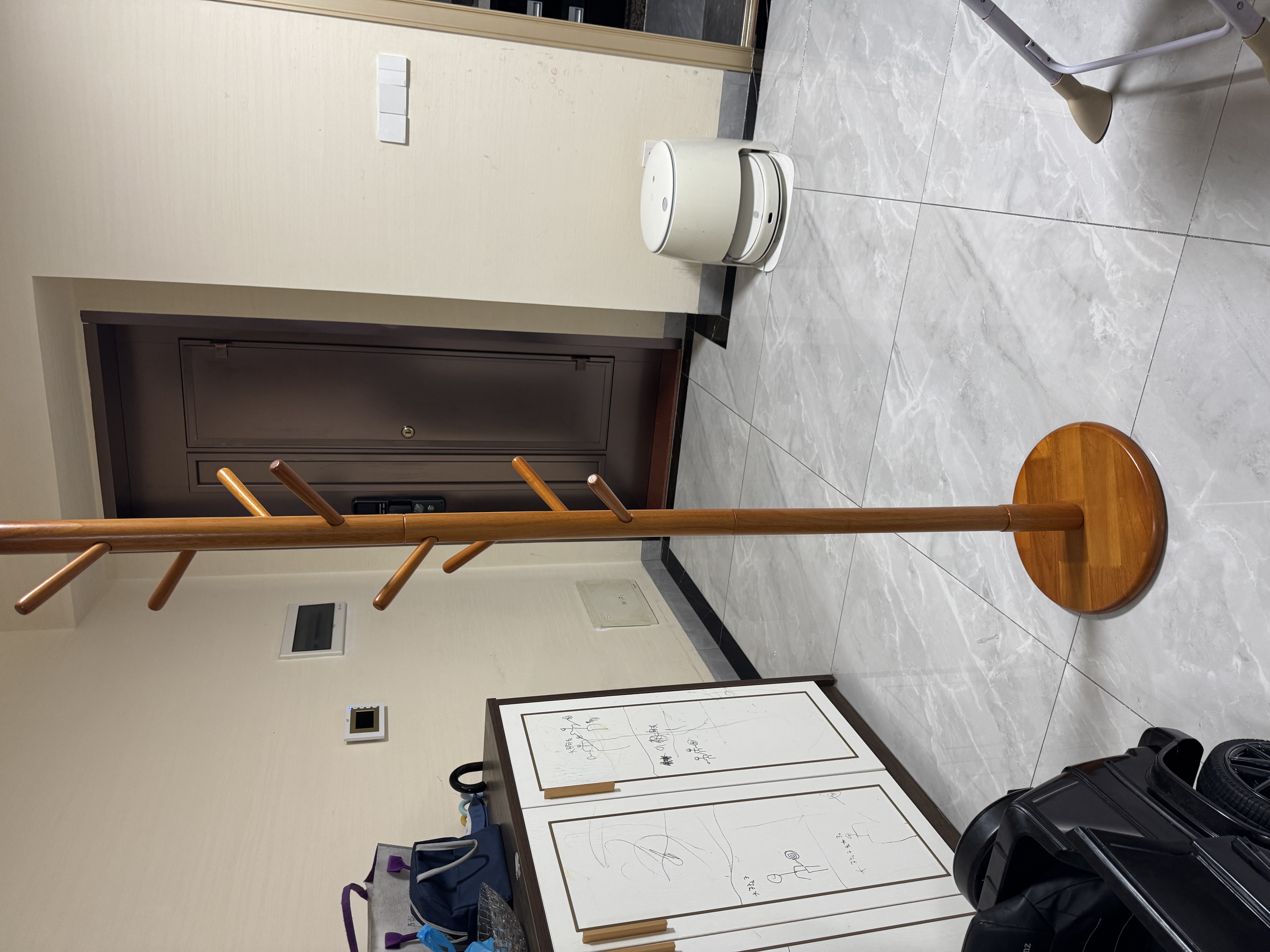 家逸衣帽架实木落地衣架卧室办公挂衣架简易衣架简约多挂钩晾衣服架子 实拍图