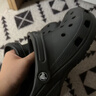 卡骆驰（CROCS）经典洞洞鞋轻便百搭女沙滩鞋包头拖鞋男鞋|10001 黑色-001(含智必星) 46 /47(300mm) 实拍图
