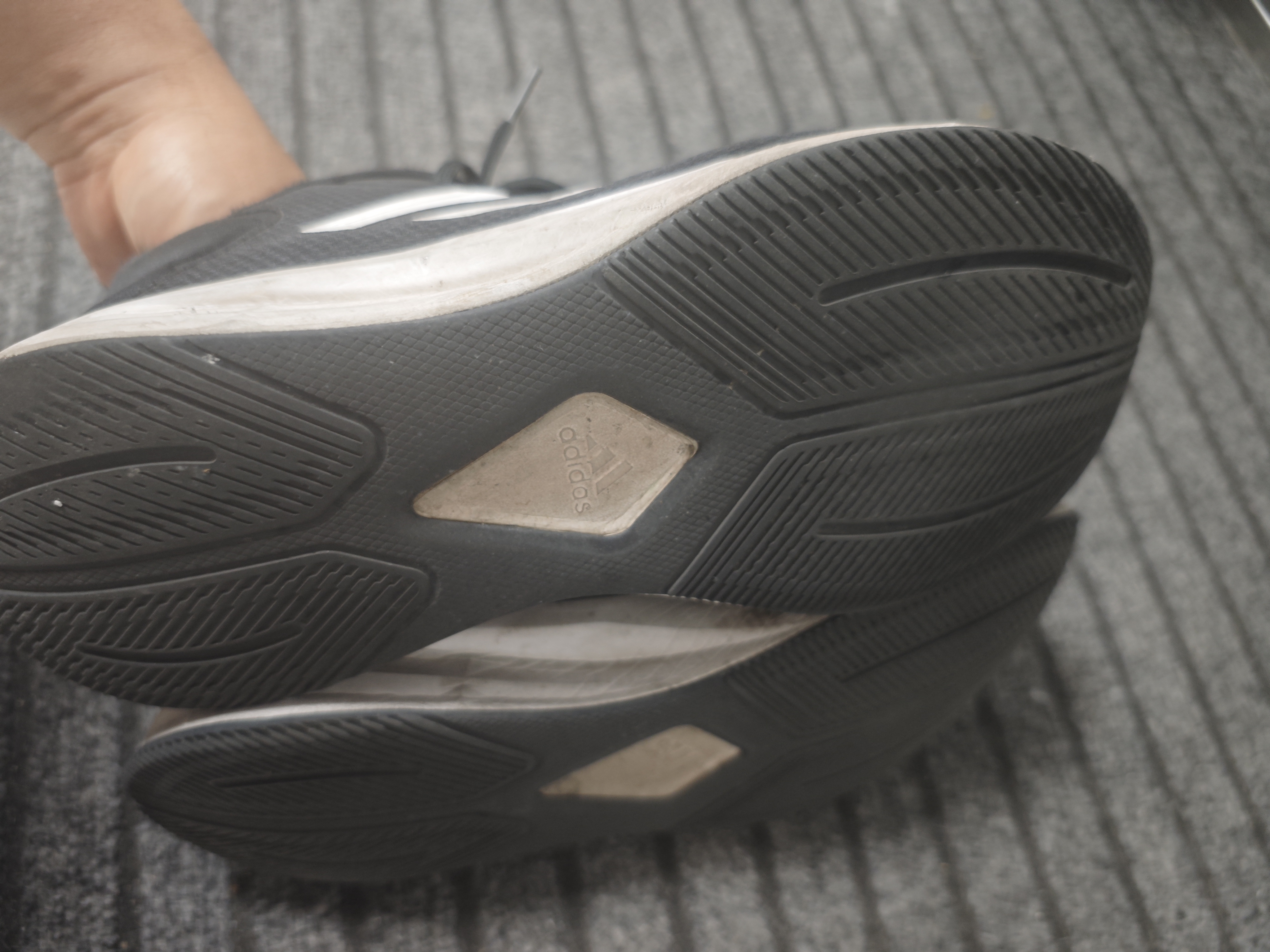 阿迪达斯adidas 男DURAMO 10 运动跑步鞋 GW8336 42.5码 实拍图