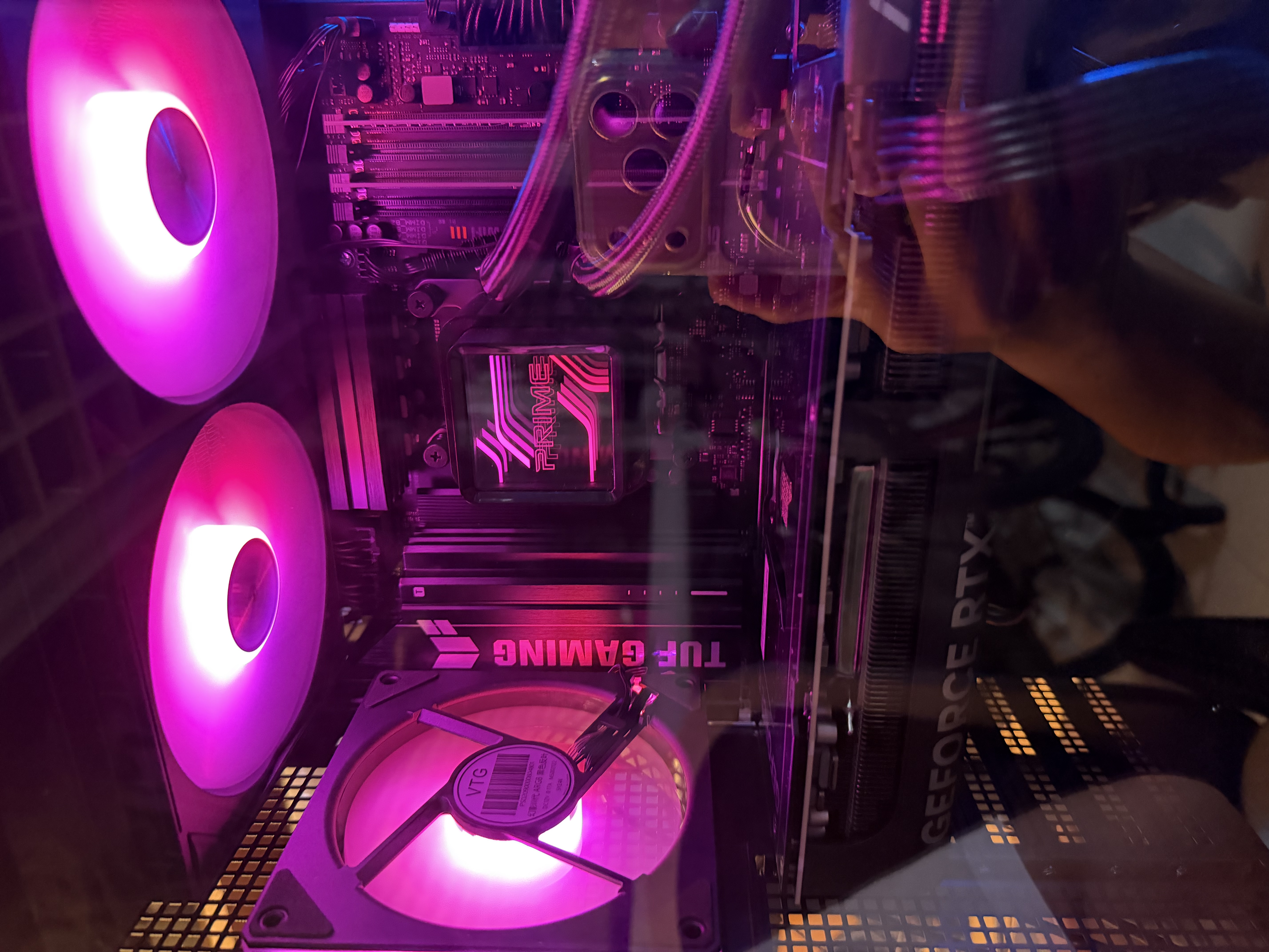 华硕全家桶海王星AMD R7 9800X3D/RTX5080/32G D5/1T水冷电竞游戏设计师台式主机整机DIY组装电脑 实拍图