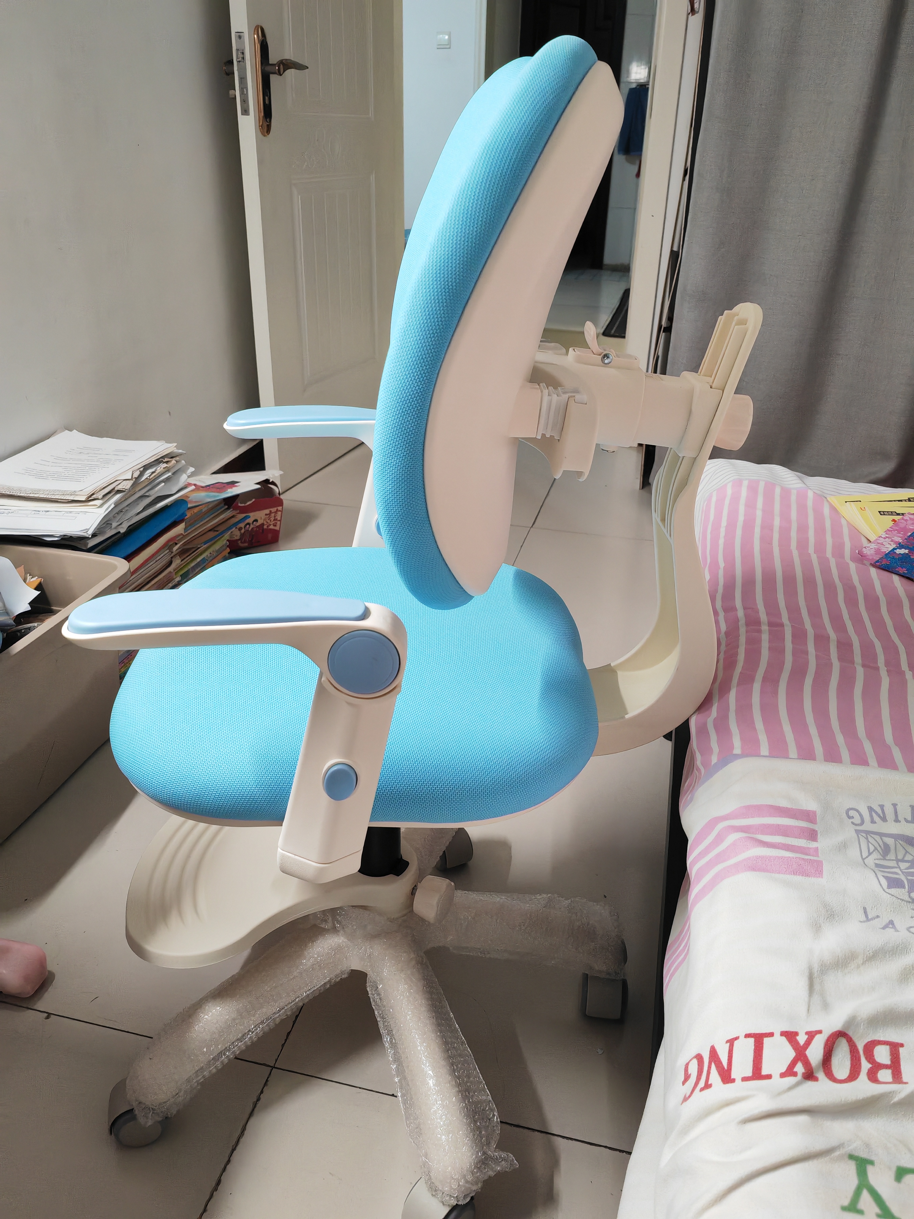 读书郎儿童学习椅中小学生写作业写字椅子家用可升降椅调节背座椅 真追背8cm+一键启动+升降脚踏蓝 实拍图
