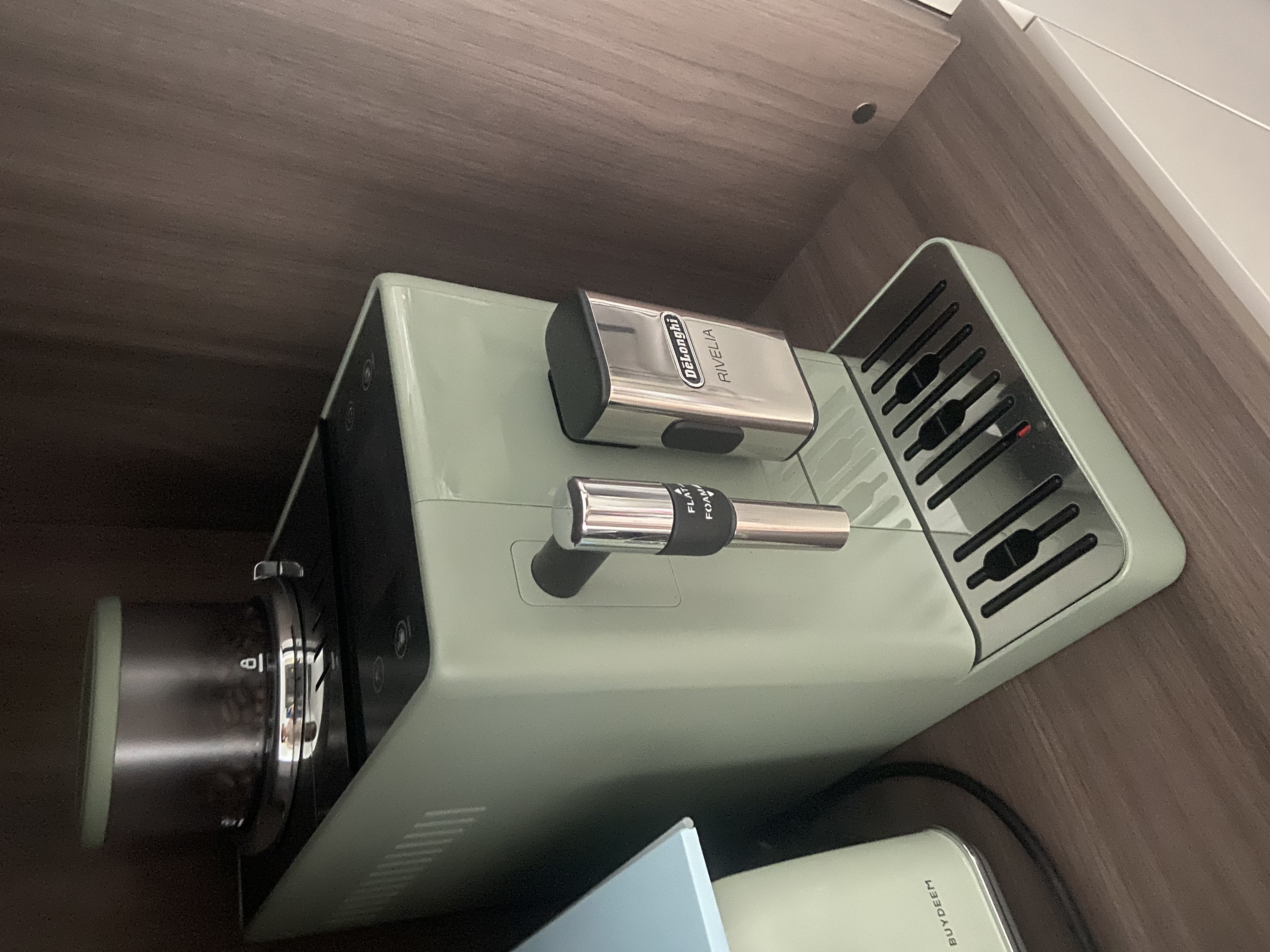 德龙（Delonghi）全自动咖啡机家用意式可拆豆仓19BAR泵压美式豆粉两用13档研磨欧洲进口手动奶泡R5入门黑咖版 R3 .GR翡冷翠 操作简便 一键咖啡菜单开关机自动清洗 实拍图