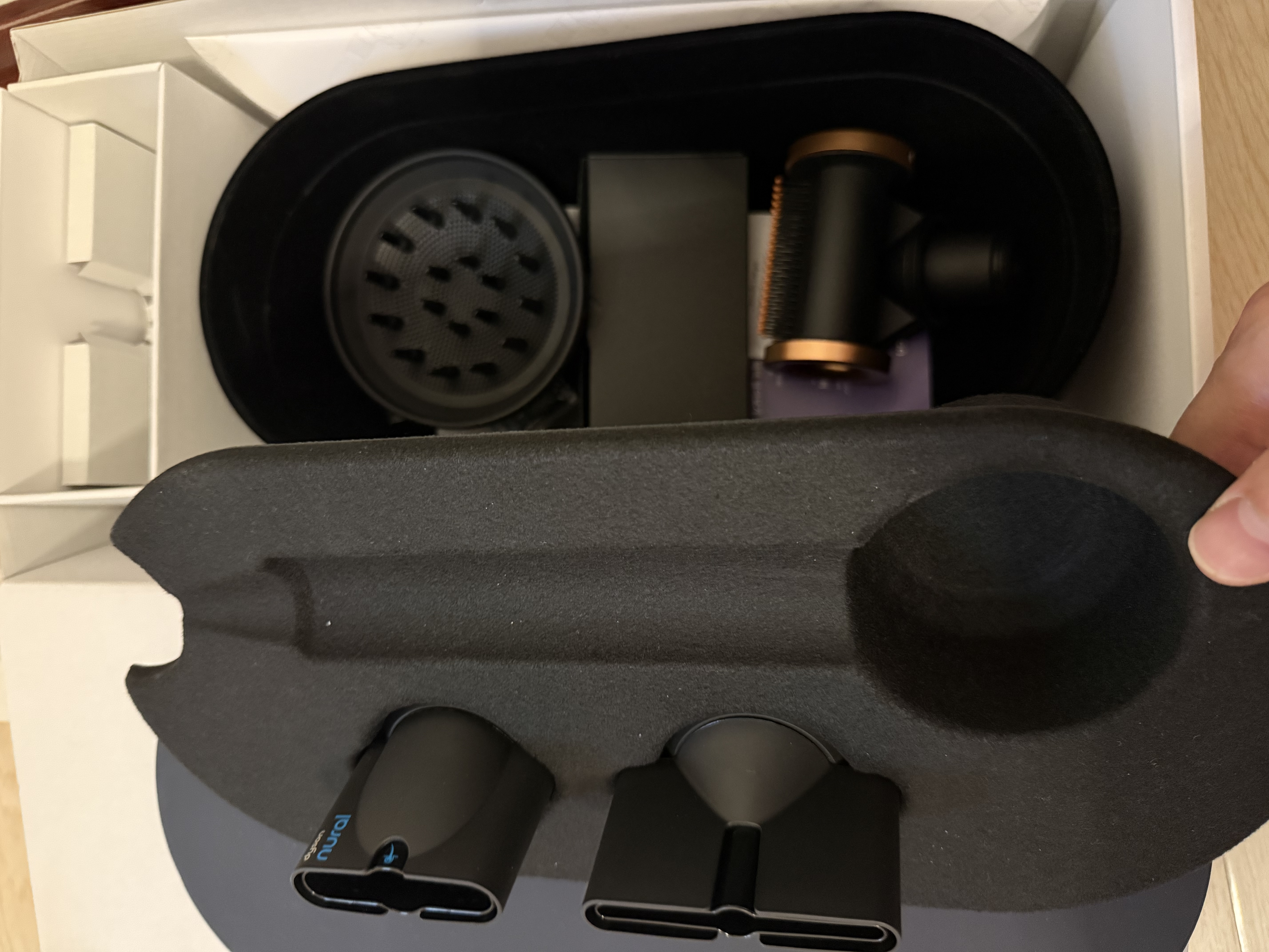 戴森（DYSON）全新正品HD16吹风机 电吹风负离子进口藏青铜礼盒款海外版（赠3年质保|转化插头） 实拍图