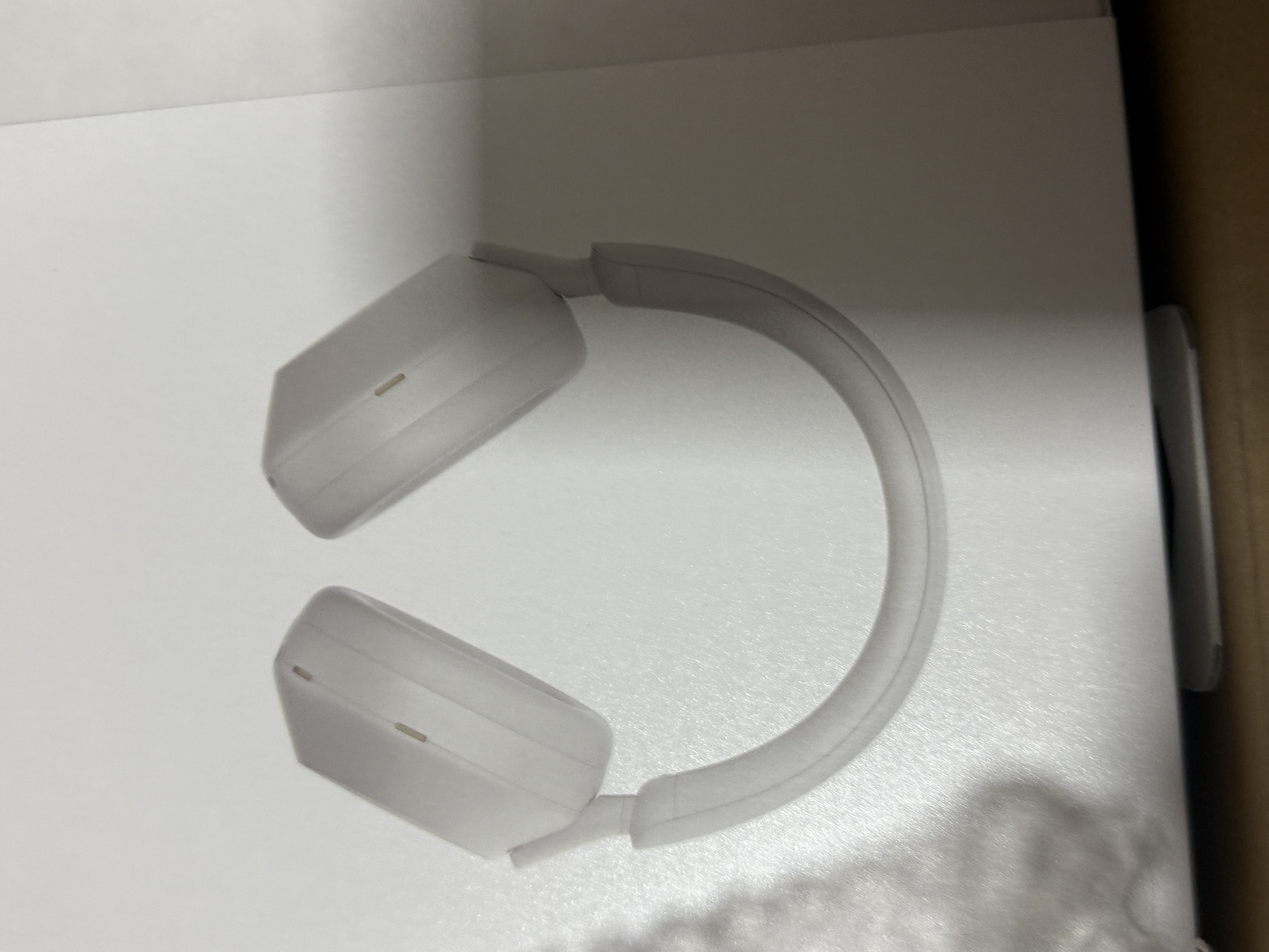 索尼（SONY） WH-1000XM5 头戴式无线降噪蓝牙耳机AI智能降噪 高解析度1000XM4升级款 游戏学习笔记本电脑通用 铂金银 实拍图