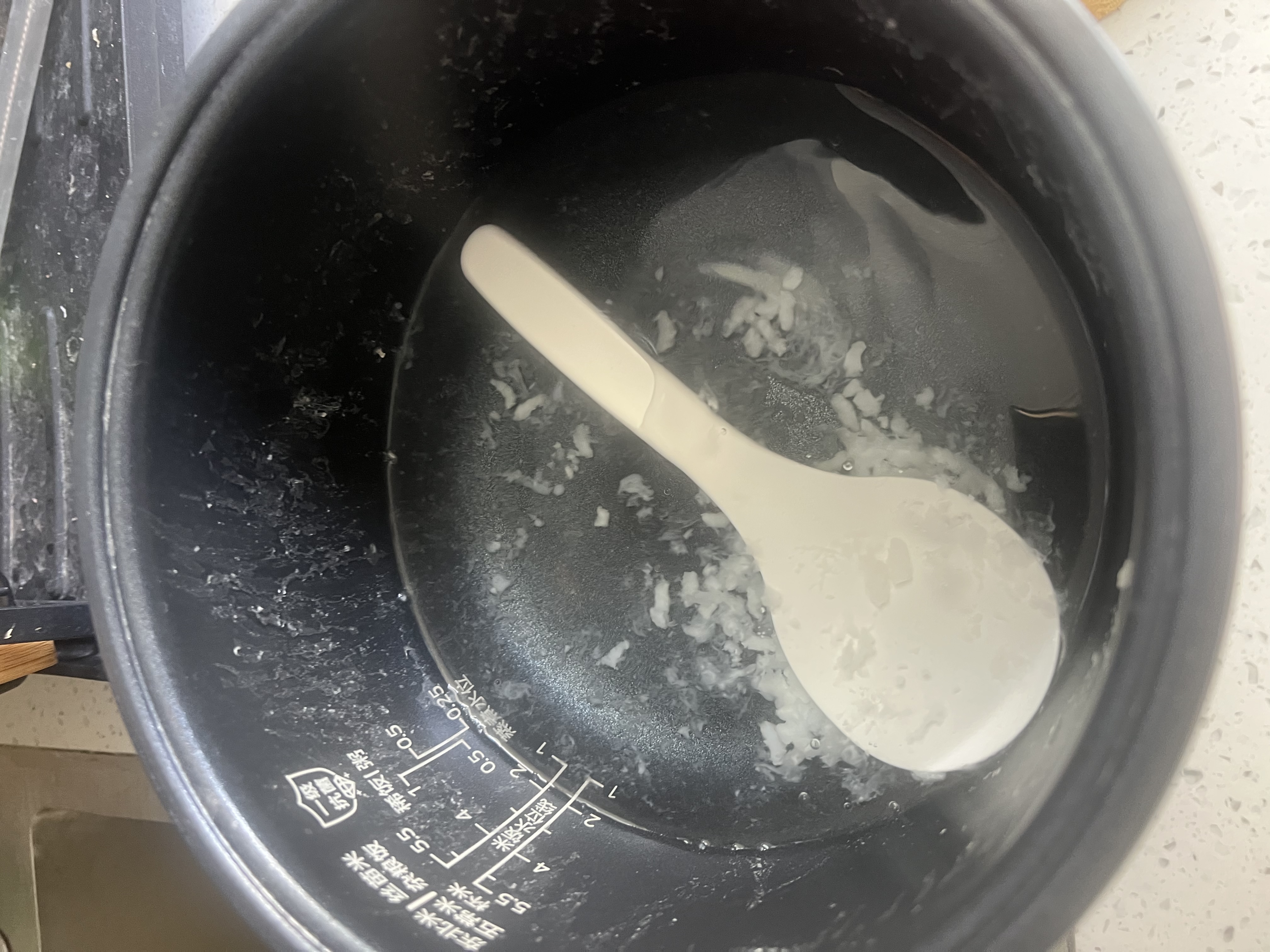 美的电饭煲 家用电饭锅智能预约多功能微压 迷你小型1-2-3-4人煮饭锅电煮锅易清洗小巧机身 2026新款 【节能款】蝶形猛火-升级白月光 3L 实拍图