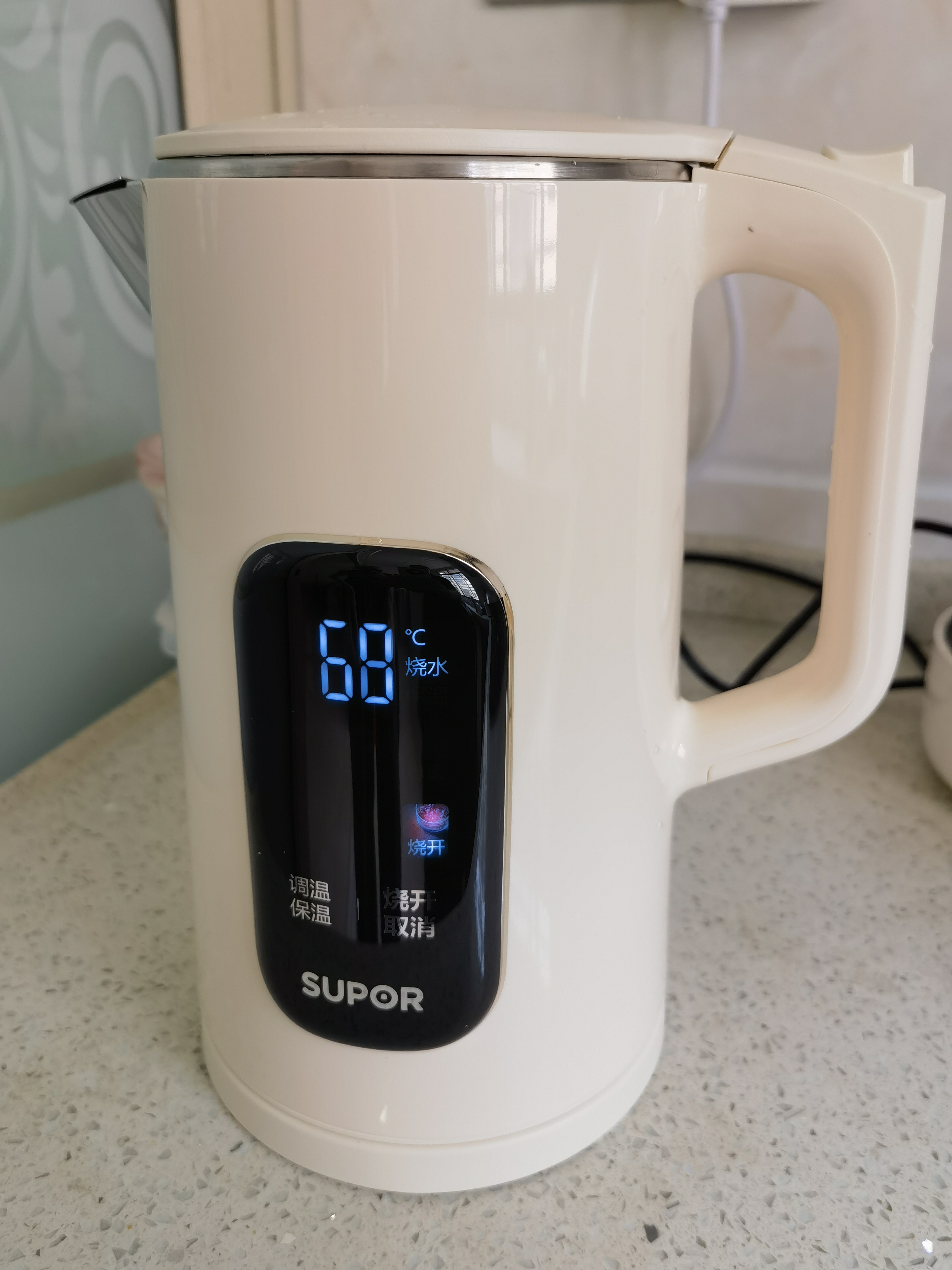 苏泊尔（SUPOR）烧水壶 热水壶 电热水壶 316L不锈钢一体内胆 1.7L 彩屏触控调温保温水壶 SW-17J86L 实拍图