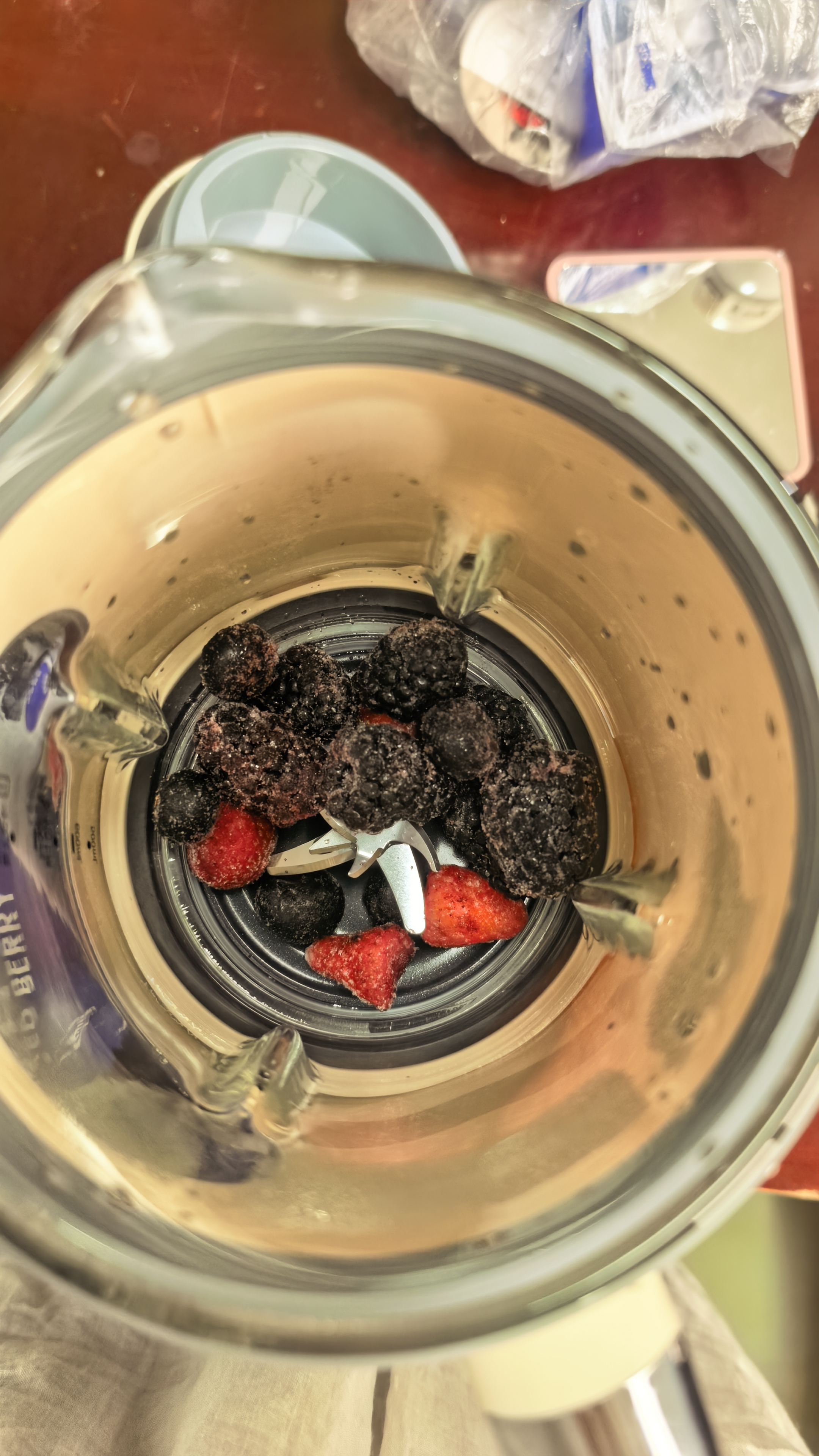 素坊每日莓果 冷冻混合草莓树莓新鲜蓝莓鲜果黑莓速冻水果冰冻浆果 【大包装】混合莓300g*4袋 实拍图
