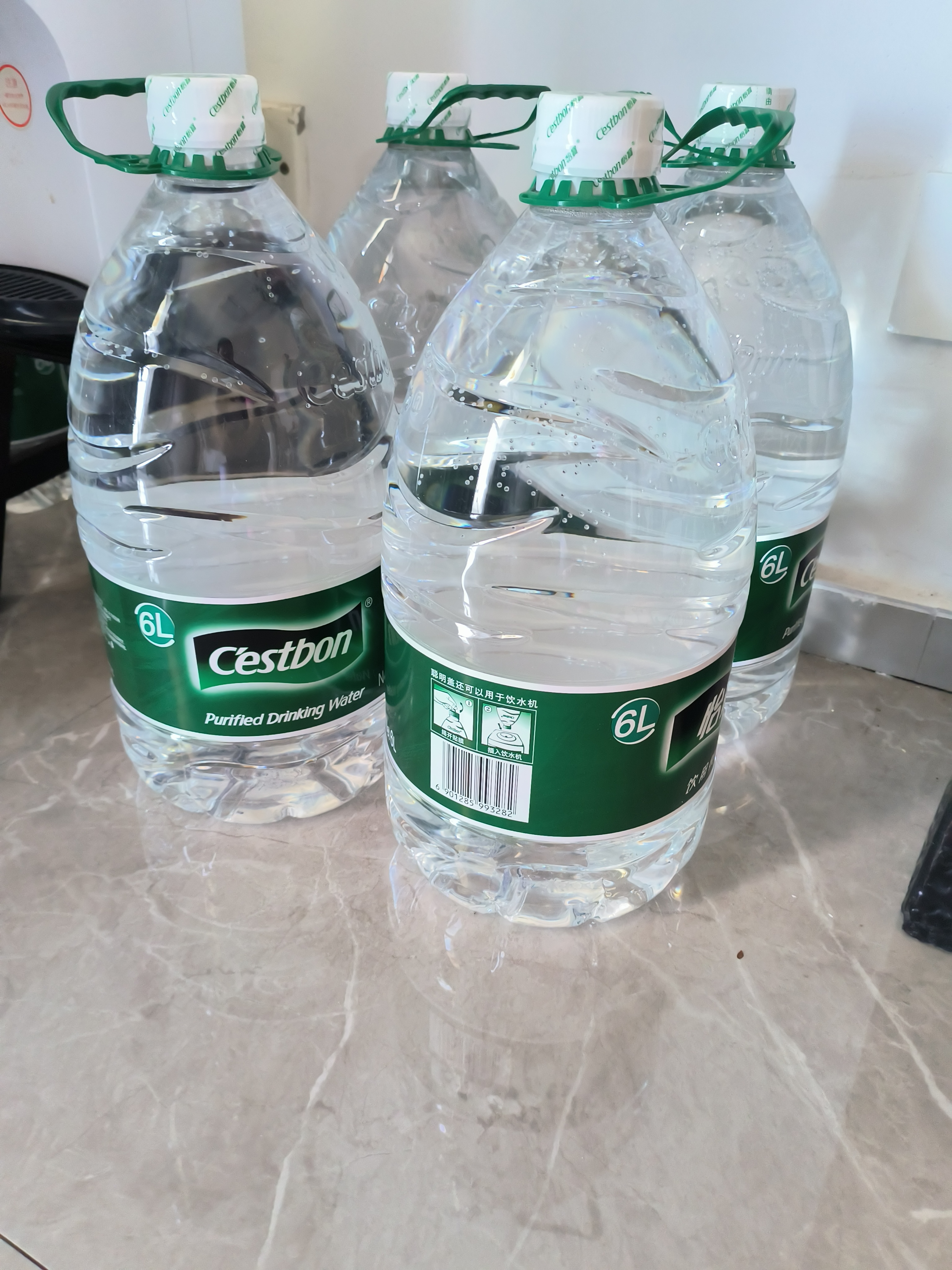 怡宝 饮用水 纯净水6L*3桶装水 整箱装 实拍图