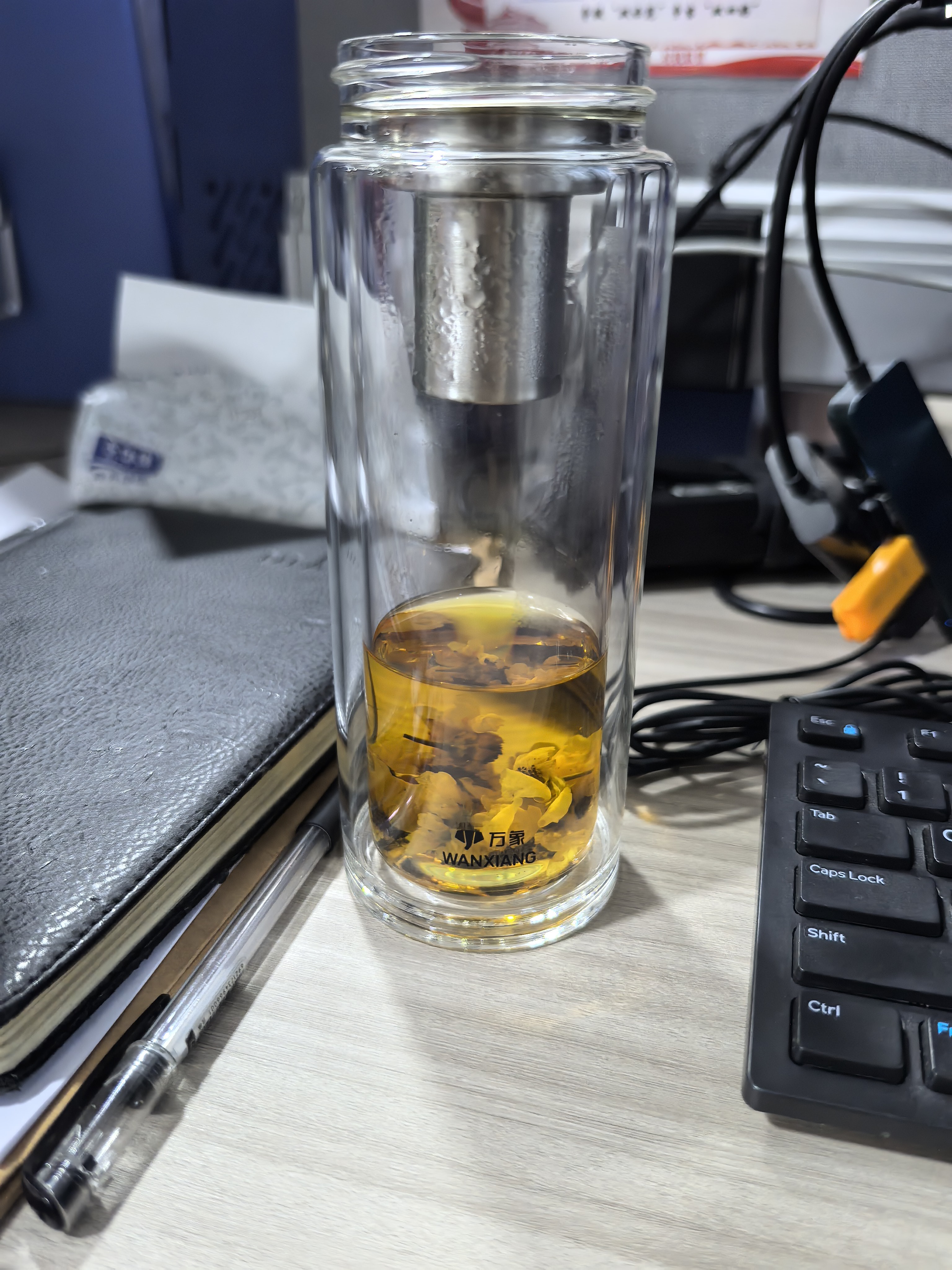万象（WANXIANG）双层玻璃杯经典皮纹V20RL商务办公礼盒泡茶杯370ML大容量家用水杯 实拍图