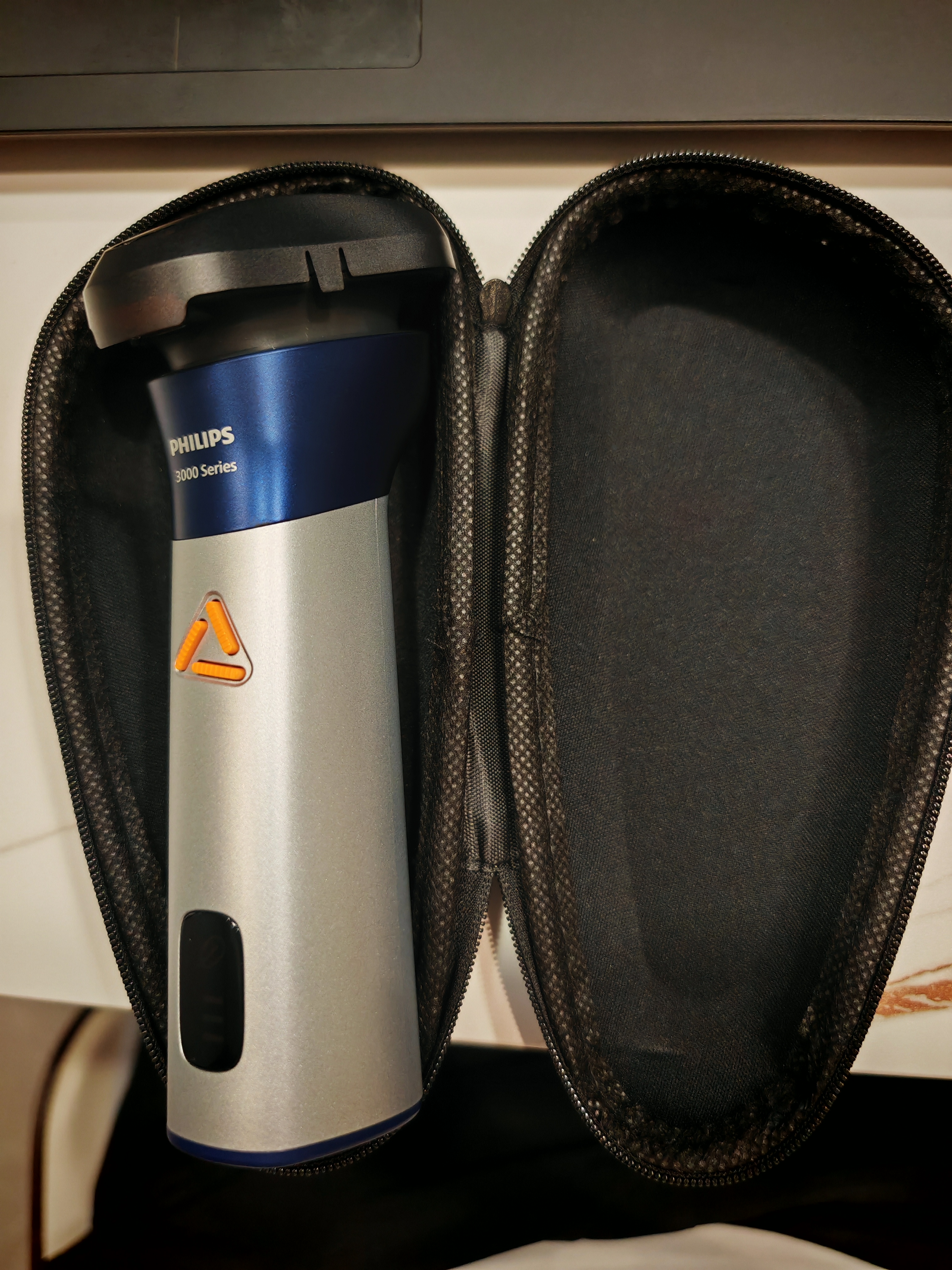 飞利浦（PHILIPS）电动剃须刀电动旋风3系pro刮胡刀剃须刀胡须刀官方旗舰正品生日礼物送男友送老公节日礼品实用 【新品款式】旋风3系PRO 深空银蓝 实拍图