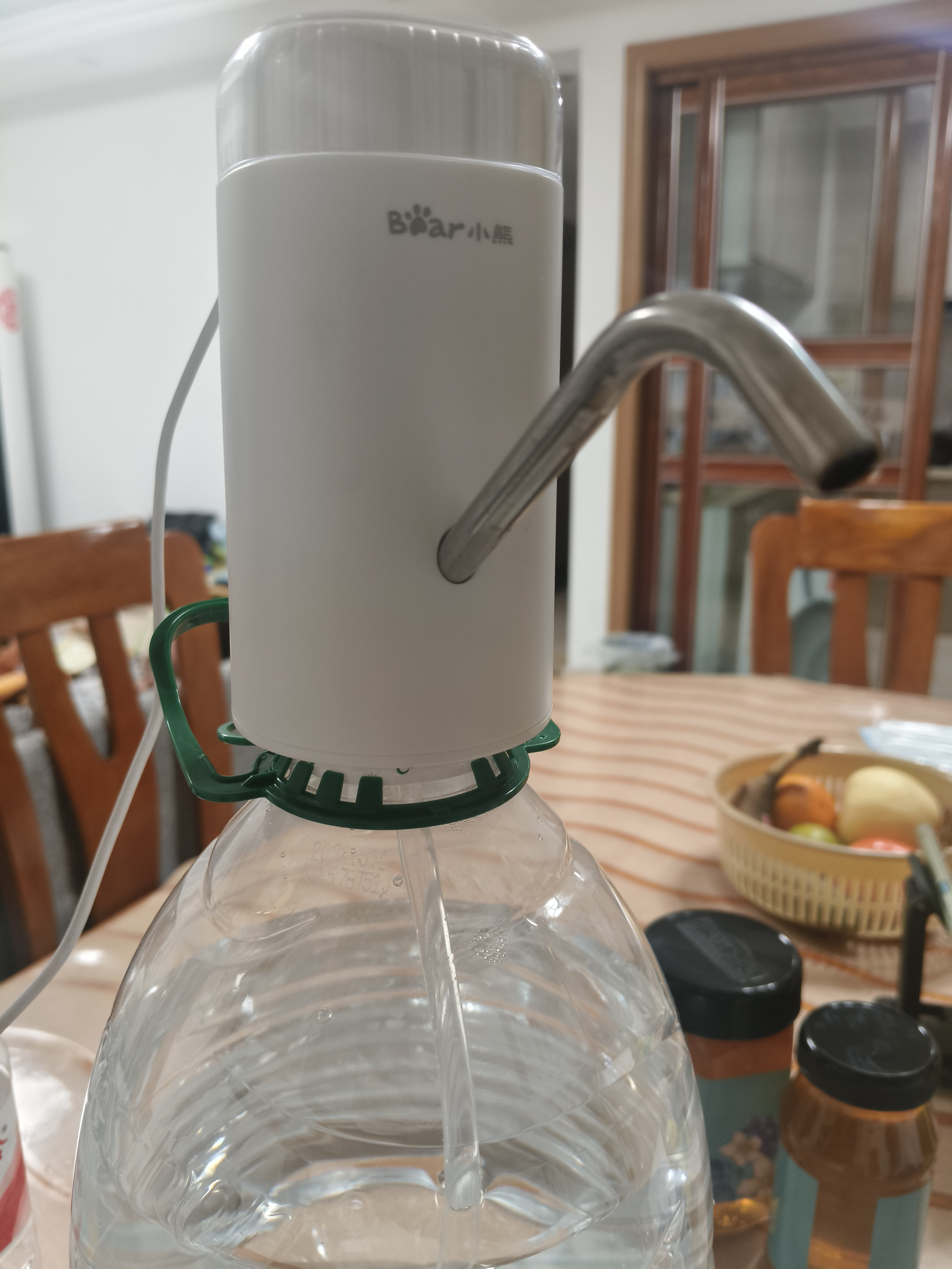 小熊（Bear）抽水器桶装水饮水机压水器电动取水器矿泉水自动上水器YSJ-D05U2 实拍图