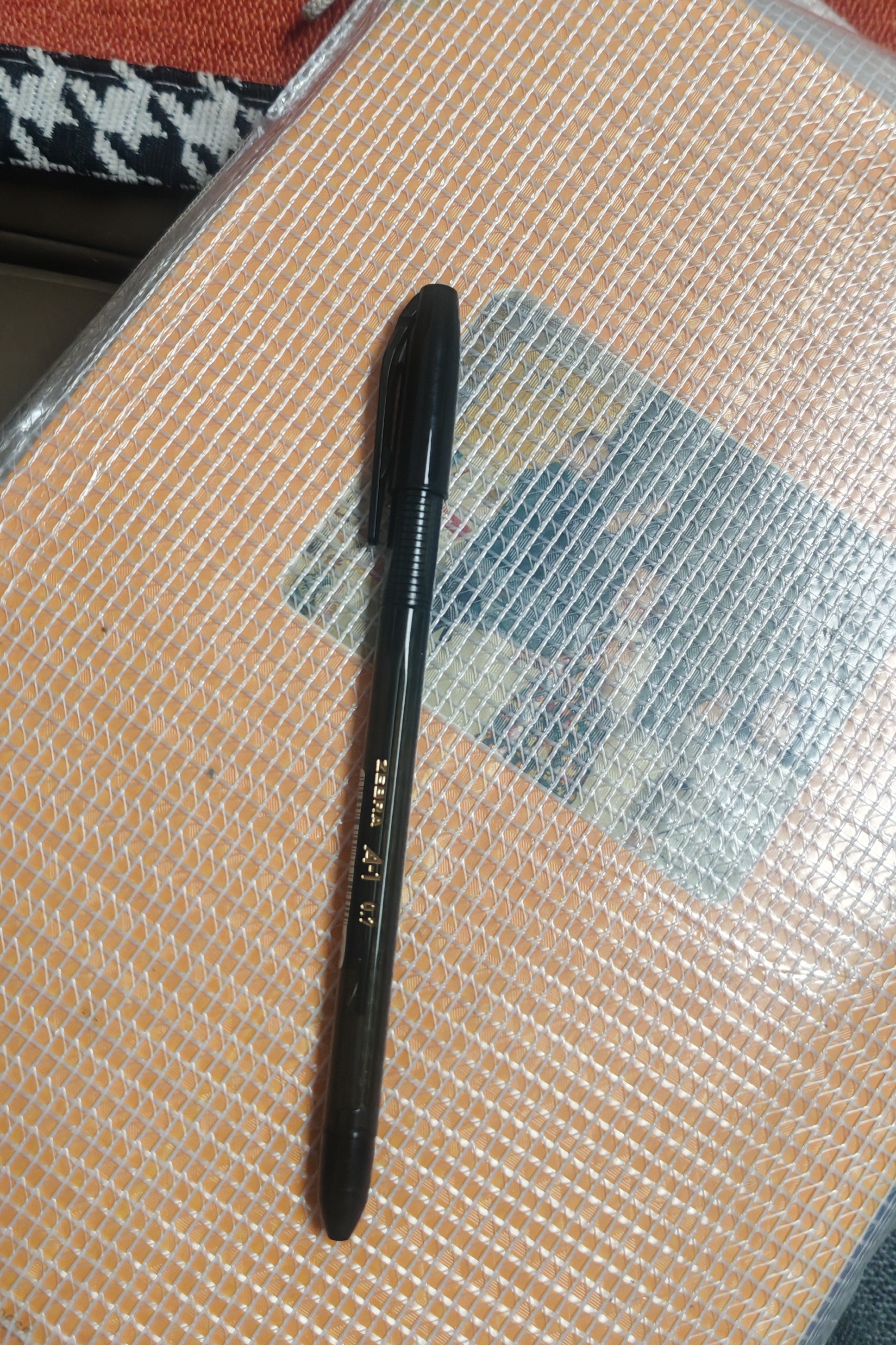 斑马牌（ZEBRA）【热门商品】真心圆珠笔系列 0.7mm子弹头原子笔学生办公用中油笔 ID-A100 黑色 实拍图