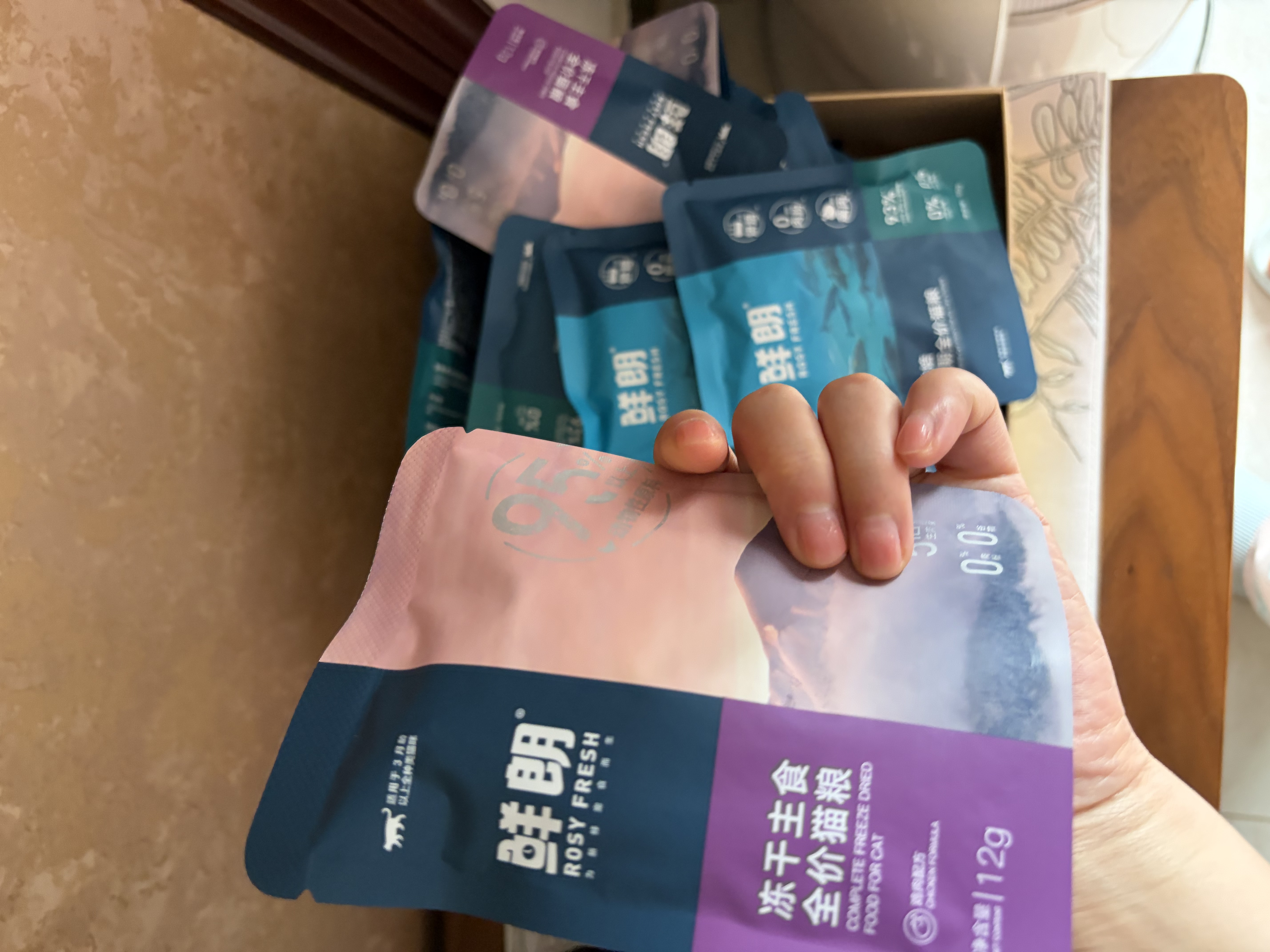 鲜朗低温烘焙猫粮冻干生骨肉天然无谷幼猫成猫全阶段鲜郎换粮试吃试用 冻干主食猫粮鸡肉试吃装 实惠装(12g*5包) 实拍图