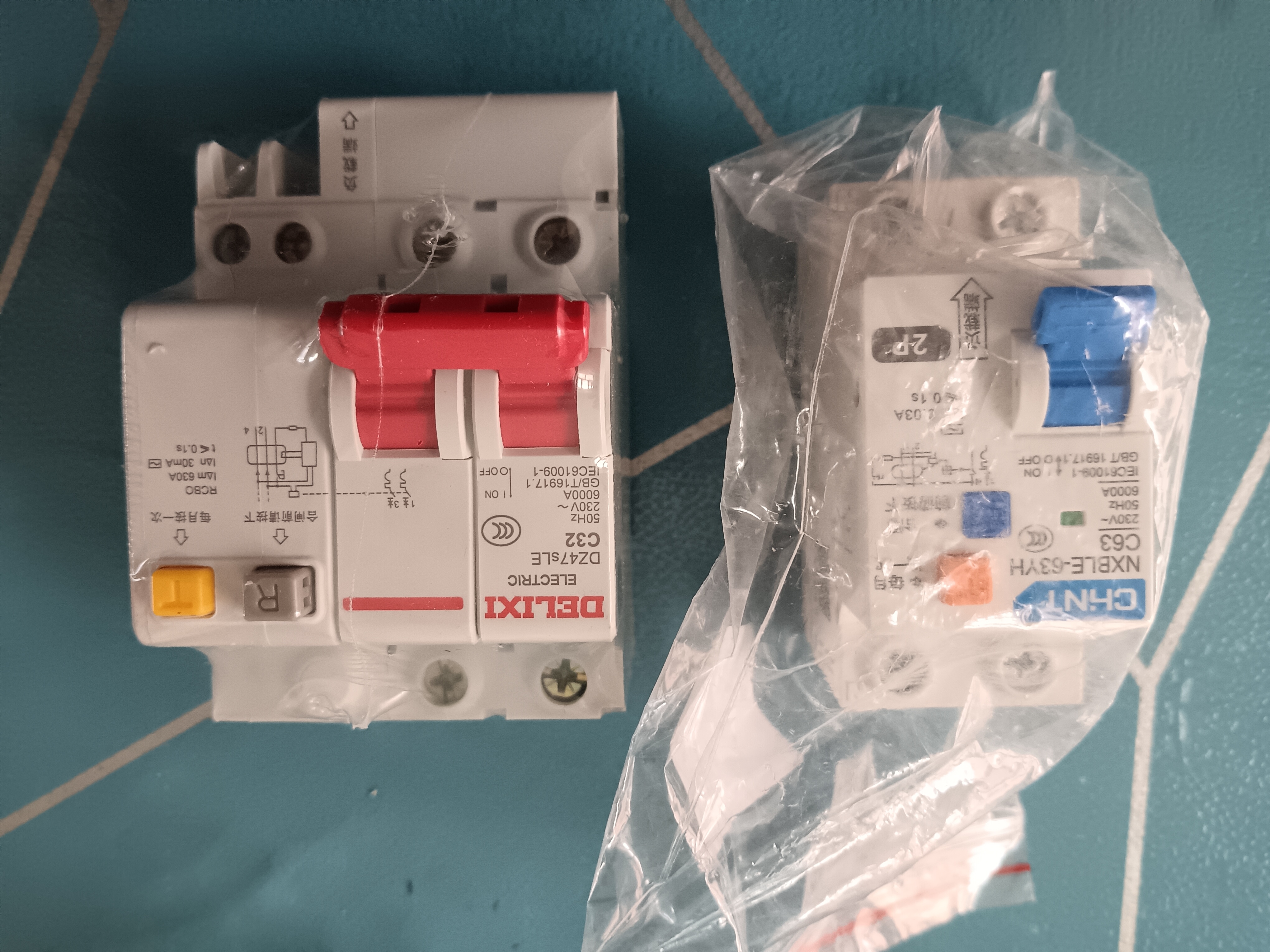 正泰（CHNT）漏电保护断路器2P C63 30mA 6kA 家用空开 导轨式 家庭用电安全 实拍图