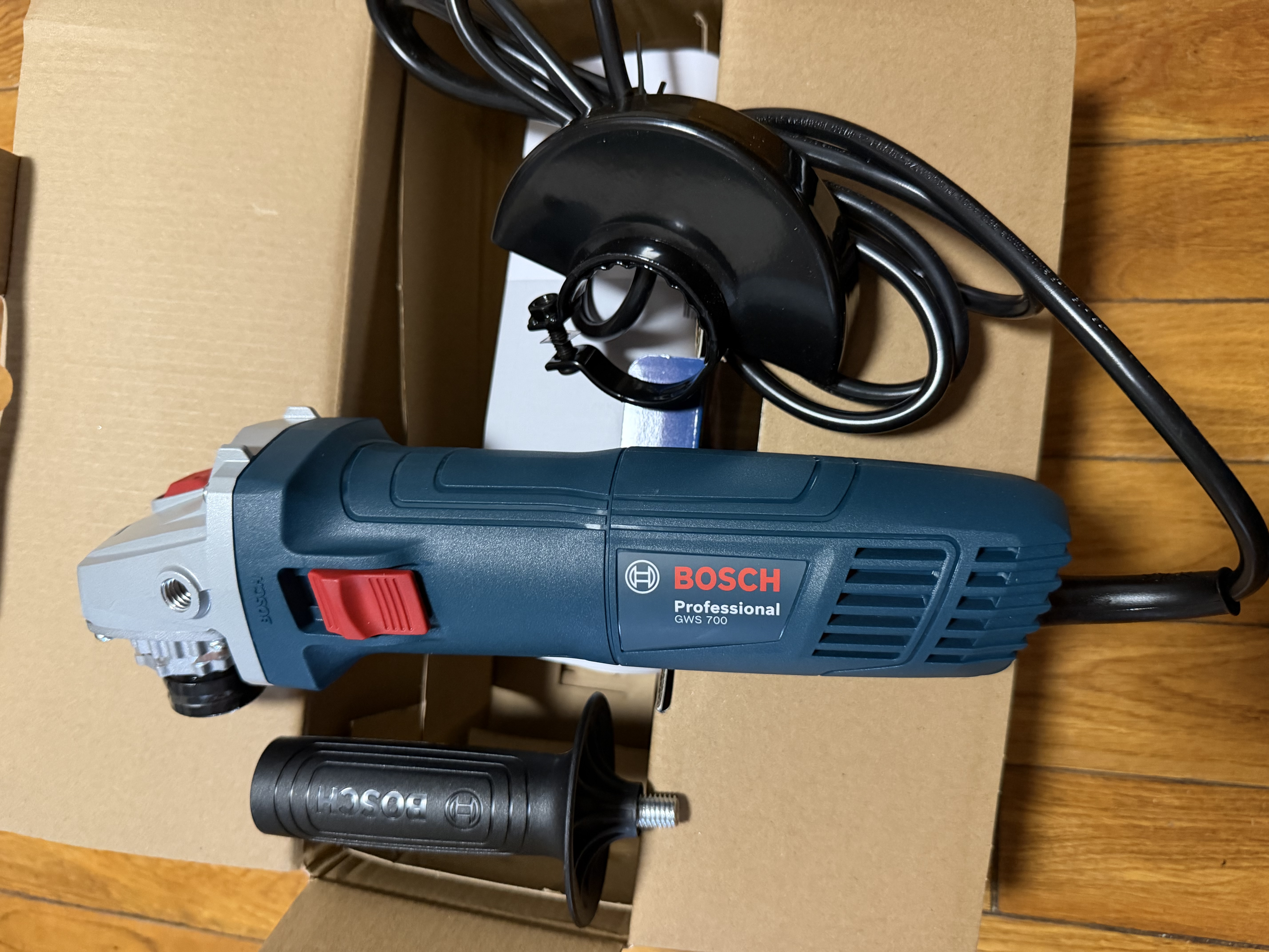 博世（BOSCH）经典款角磨机710瓦抛光打磨切割焊疤高效散热低噪握持舒适GWS700 实拍图