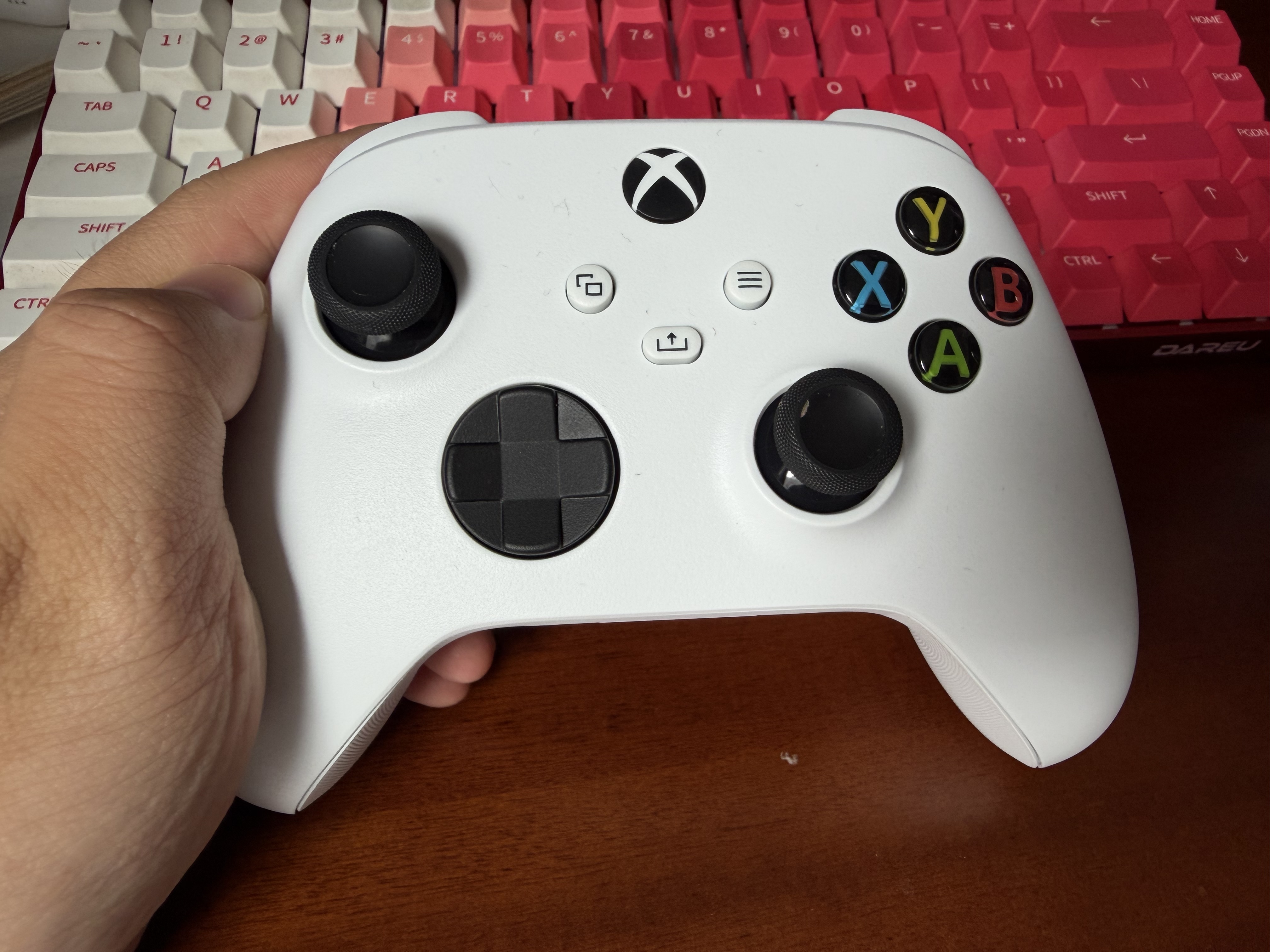 微软（Microsoft）XBOX无线游戏手柄 无线控制器 冰雪白 蓝牙适配XBOX/PC/平板/手机 Steam促销黑神话悟空 丝之歌 实拍图