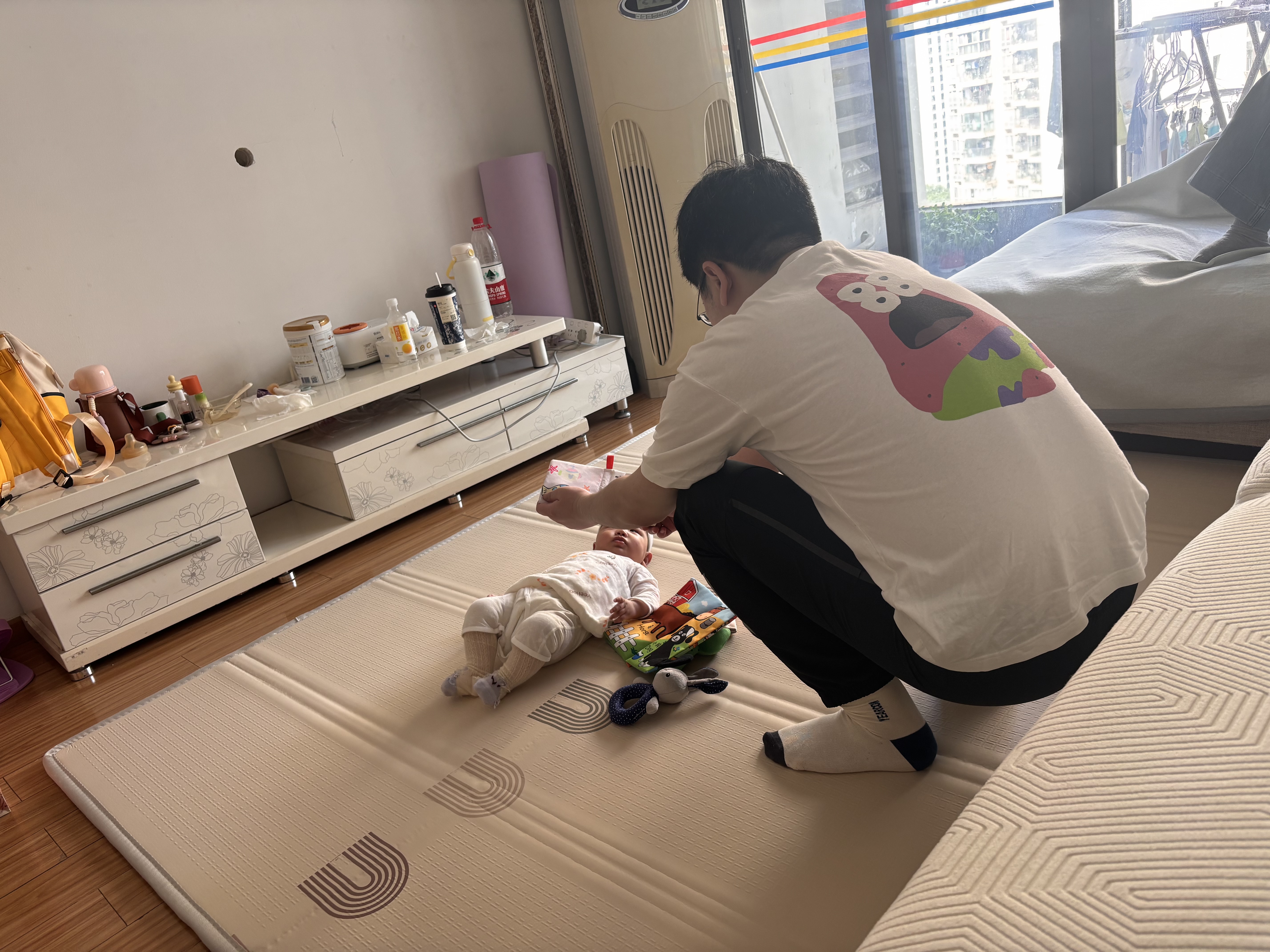 贝易宝宝爬爬垫PU覆膜婴儿折叠无味XPE地垫儿童加厚爬行垫泡沫防摔垫 蜂氧棉抑菌加厚防滑【PU覆膜包边】彩虹+轨道 180*200*2CM 实拍图