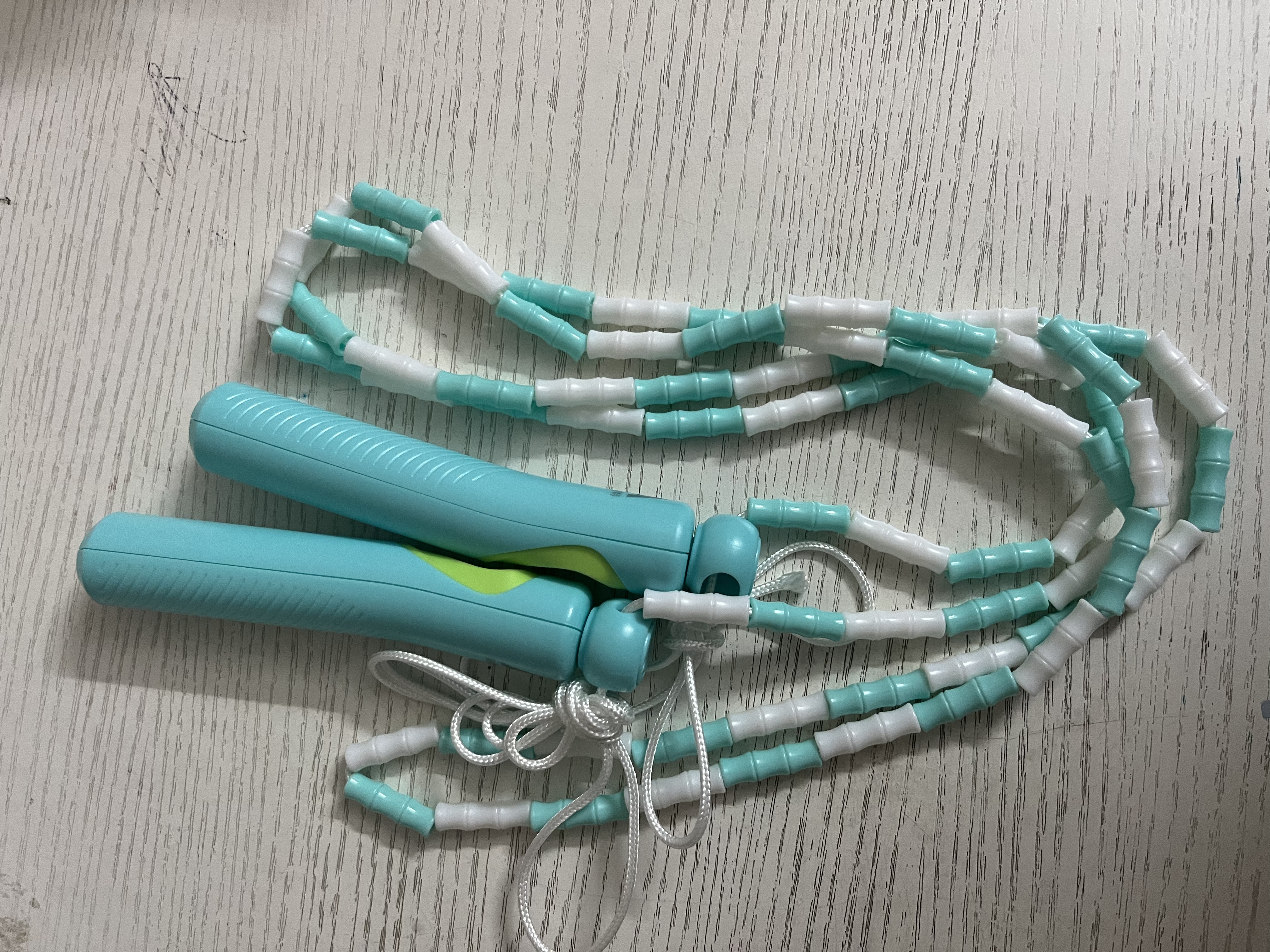 得力（deli）竹节跳绳小学生儿童专用初学幼儿园大班一年级入门健身绳 实拍图