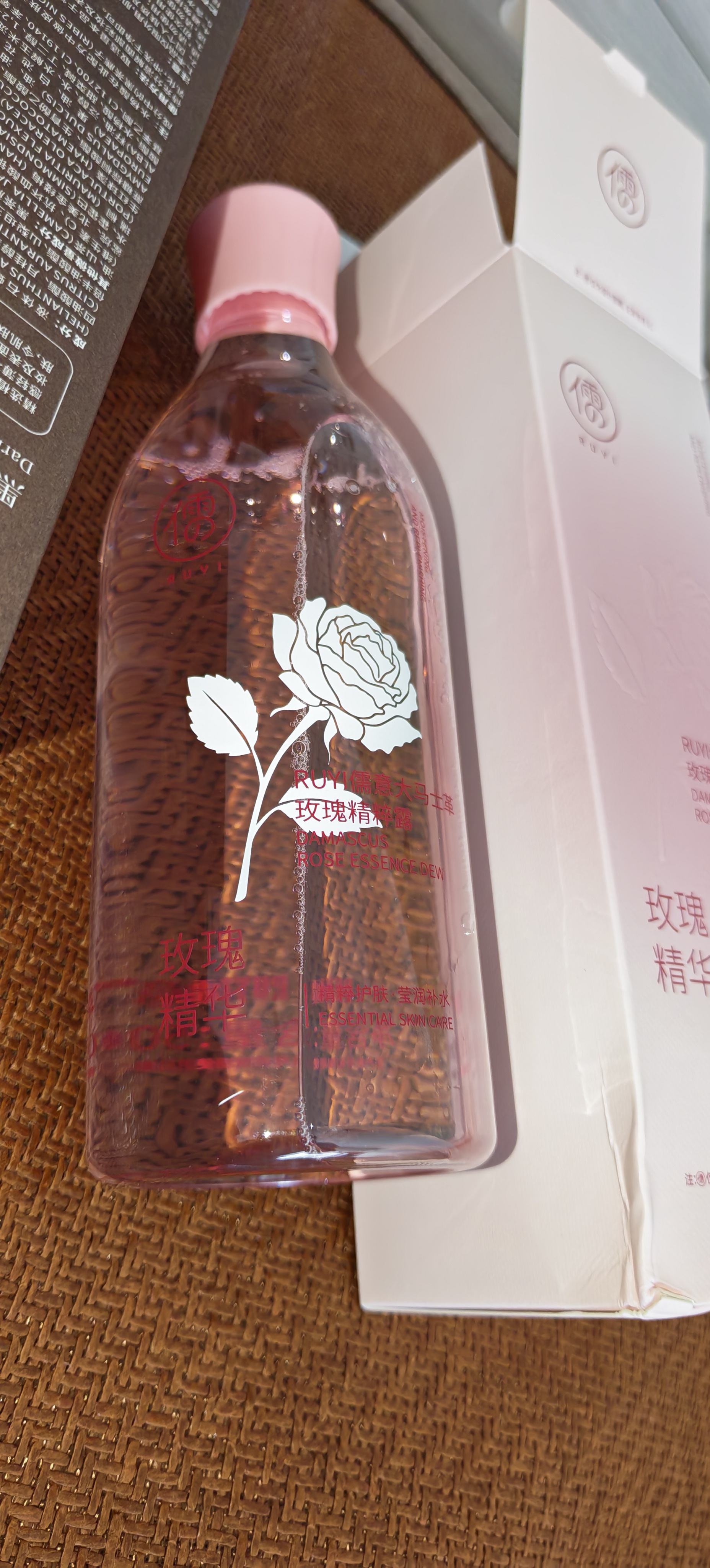 儒意（RUYI）大马士革玫瑰纯露500ml 爽肤水化妆湿敷水补水提亮减黄熬夜护肤水 实拍图