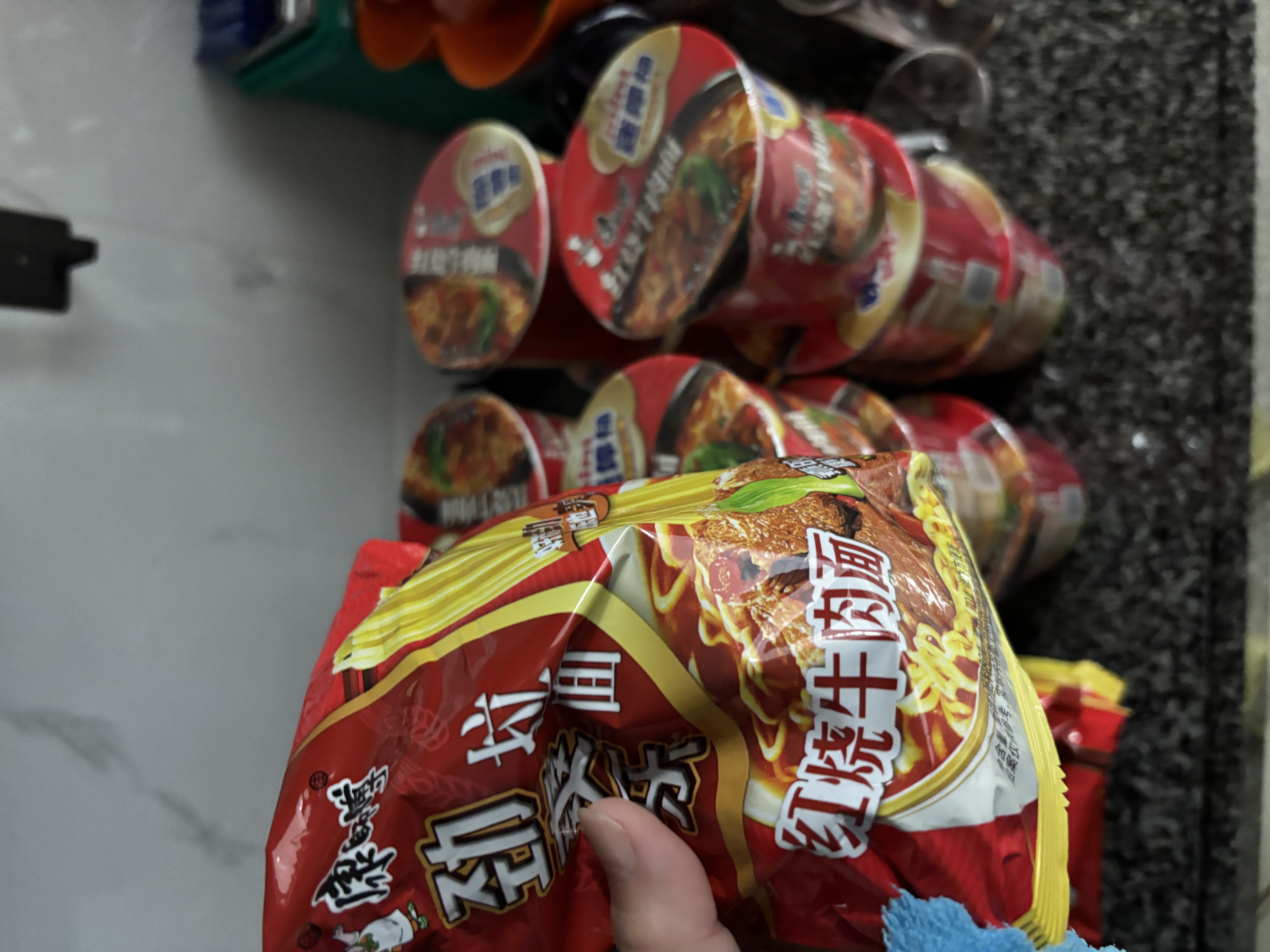 康师傅 方便面 泡面袋面劲爽乐劲爽拉面混合装家庭装夜宵速食休闲零食品 【劲爽乐】红烧牛肉5袋 实拍图