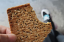 时怡中粮奇亚籽梳打苏打饼干100g/袋儿童休闲零食含膳食纤维易消化 实拍图